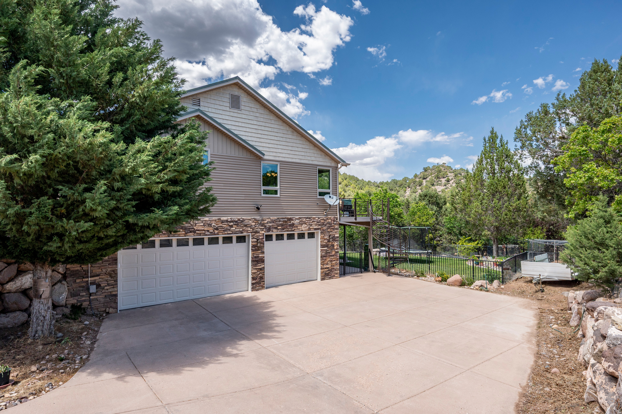 main property photo 64