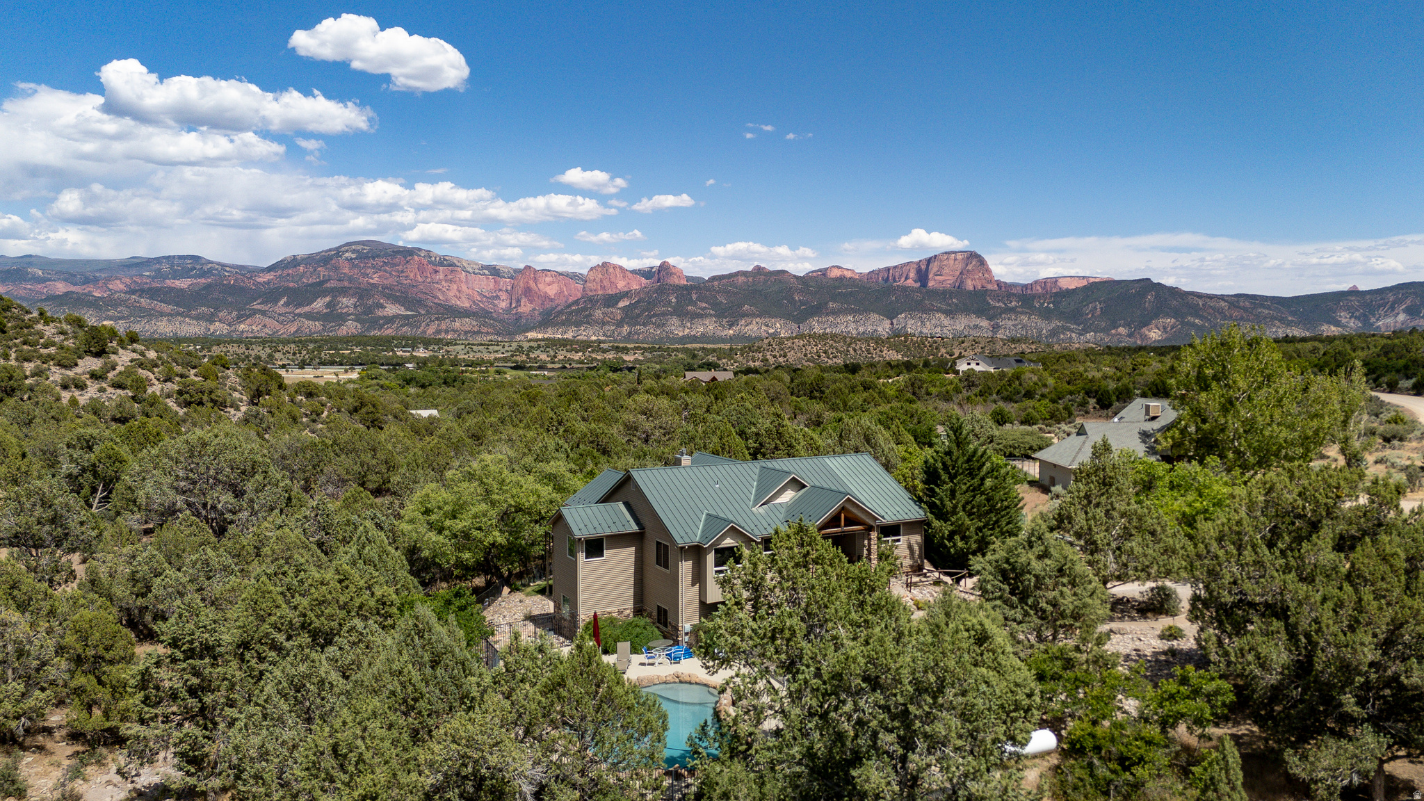 main property photo 79