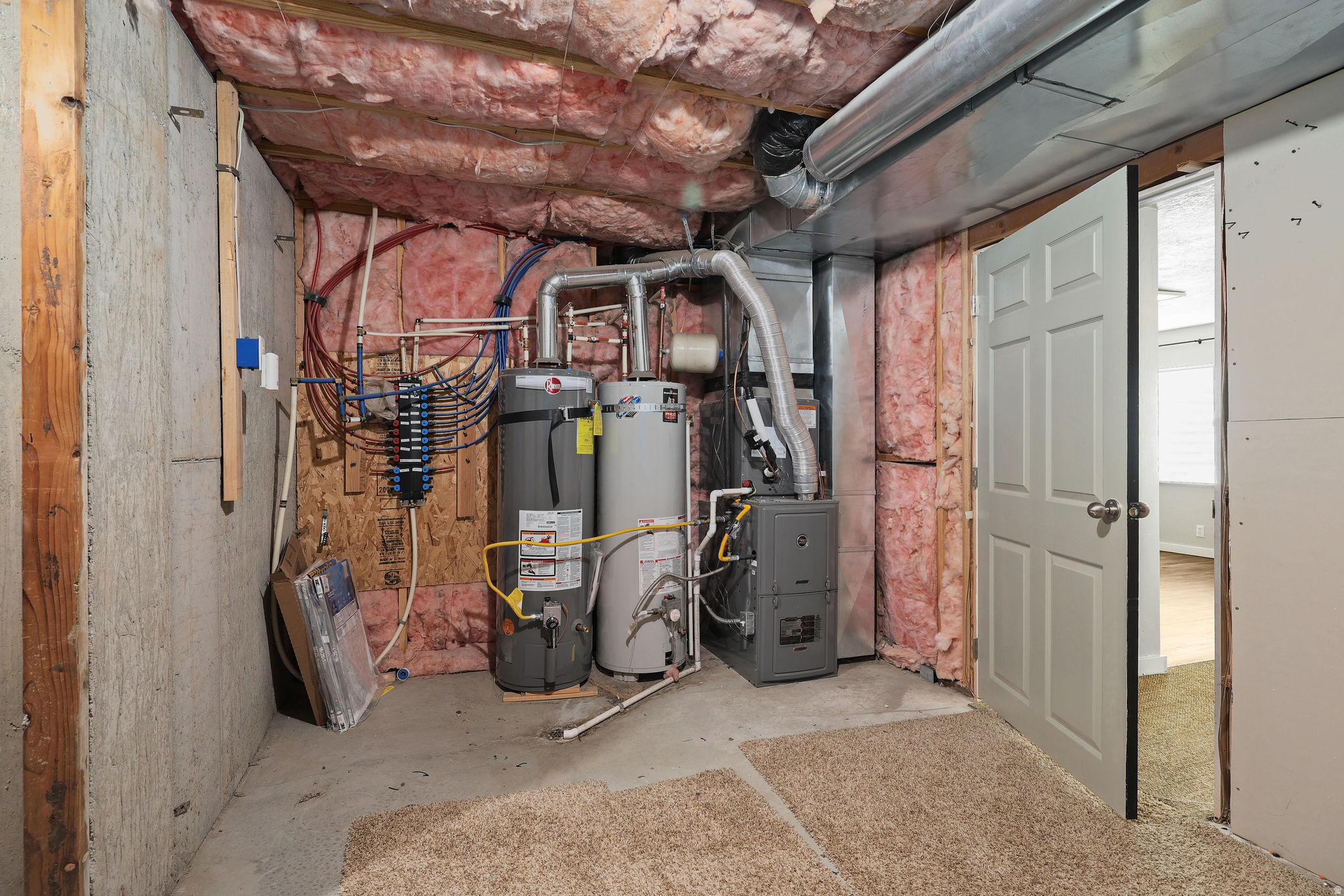 main property photo 32