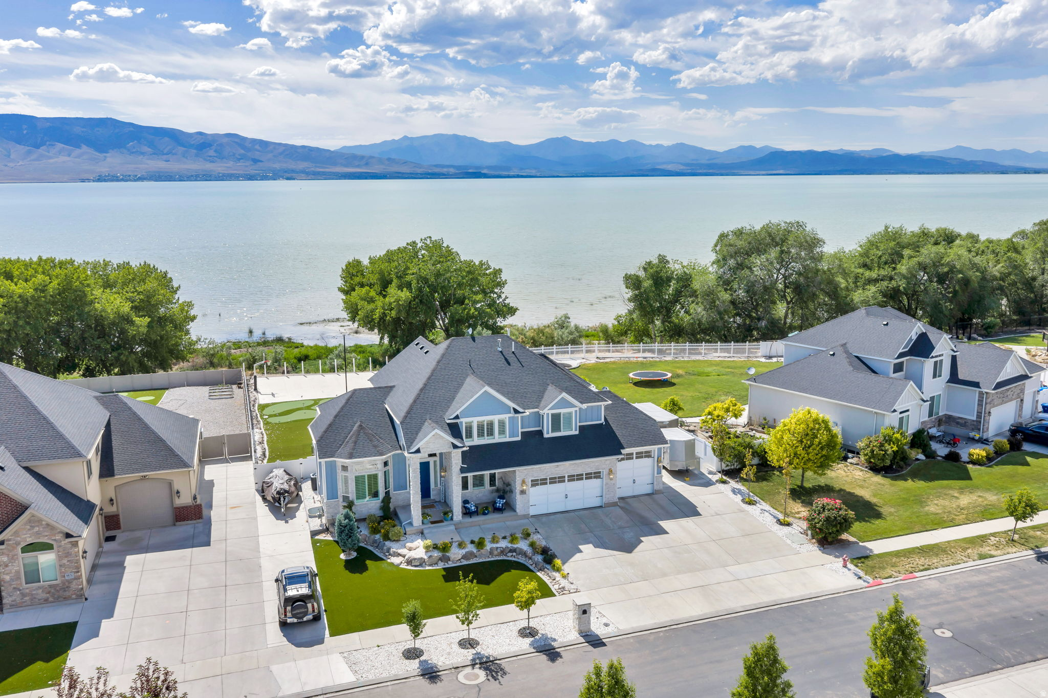 main property photo 68