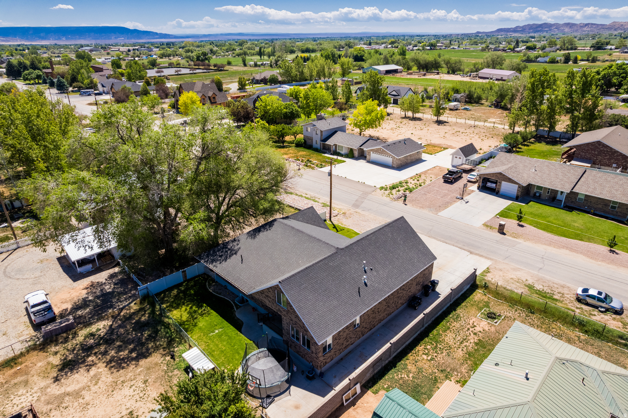 main property photo 11