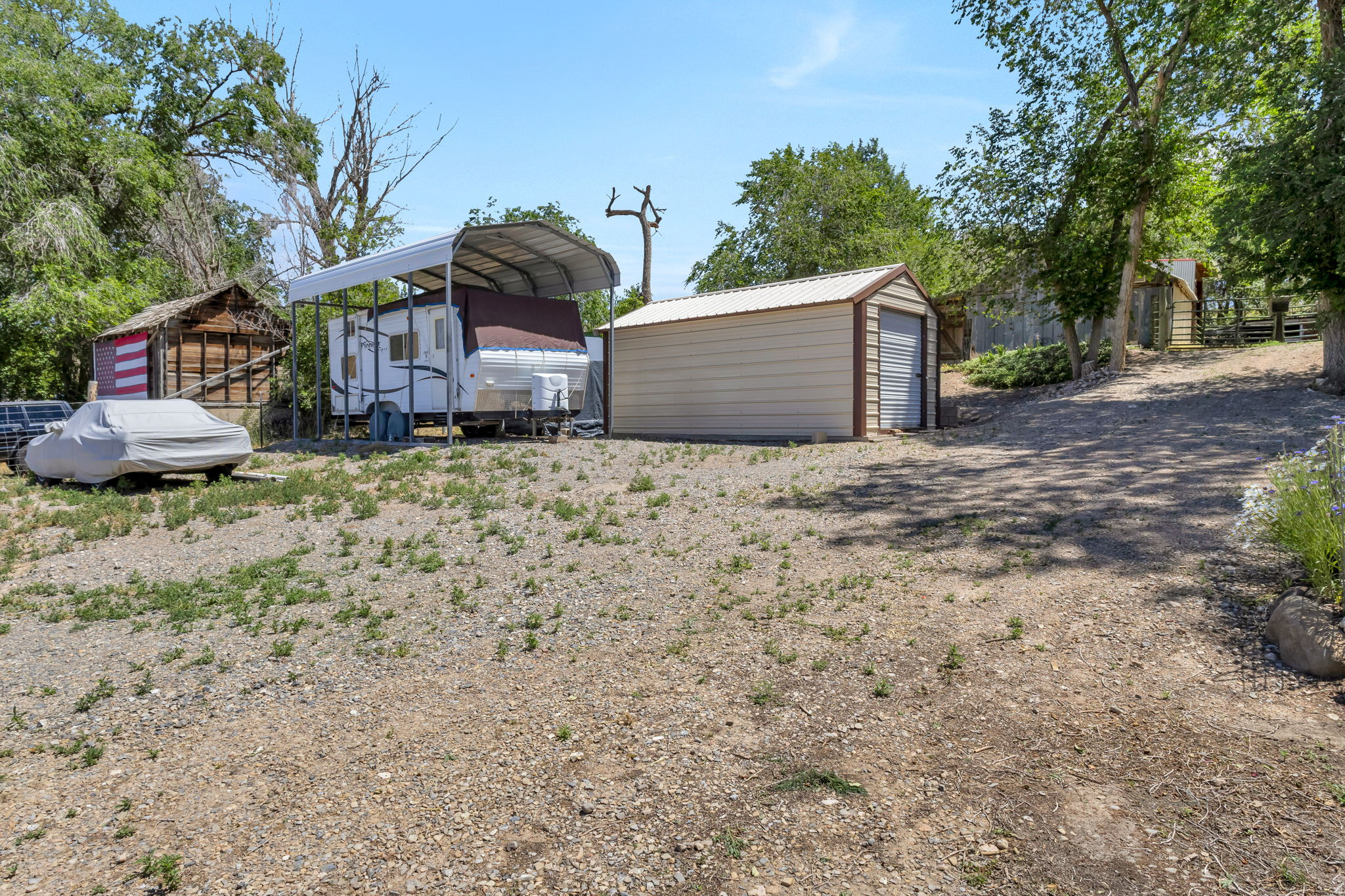 main property photo 41