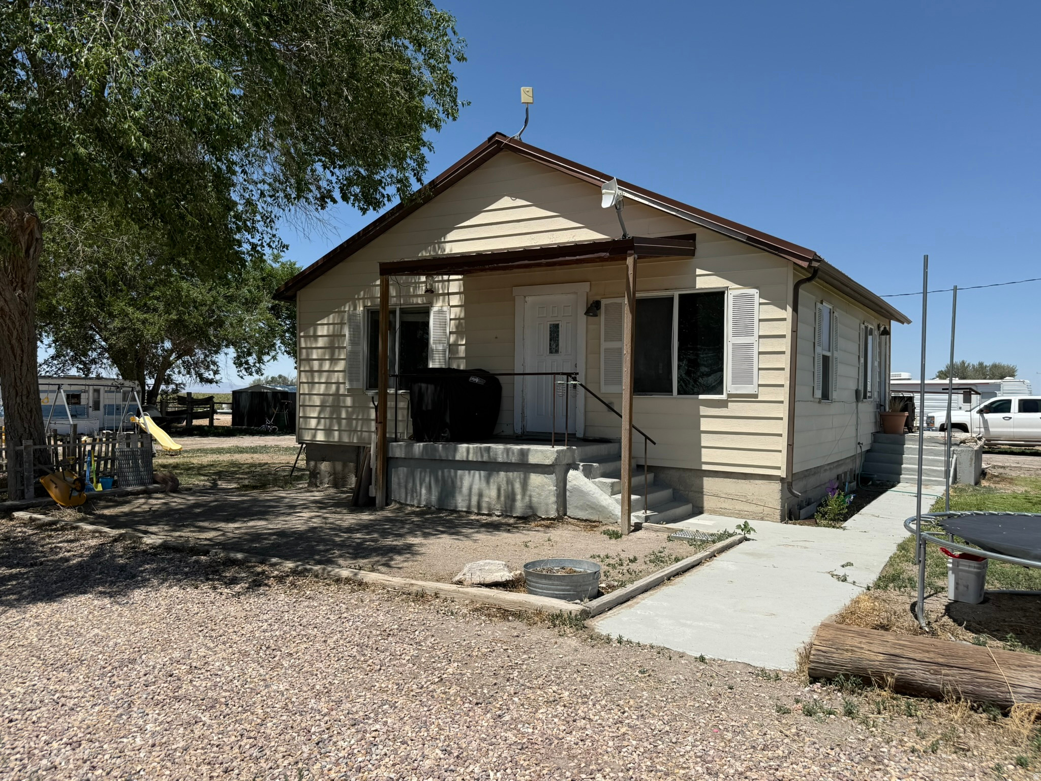 main property photo 61