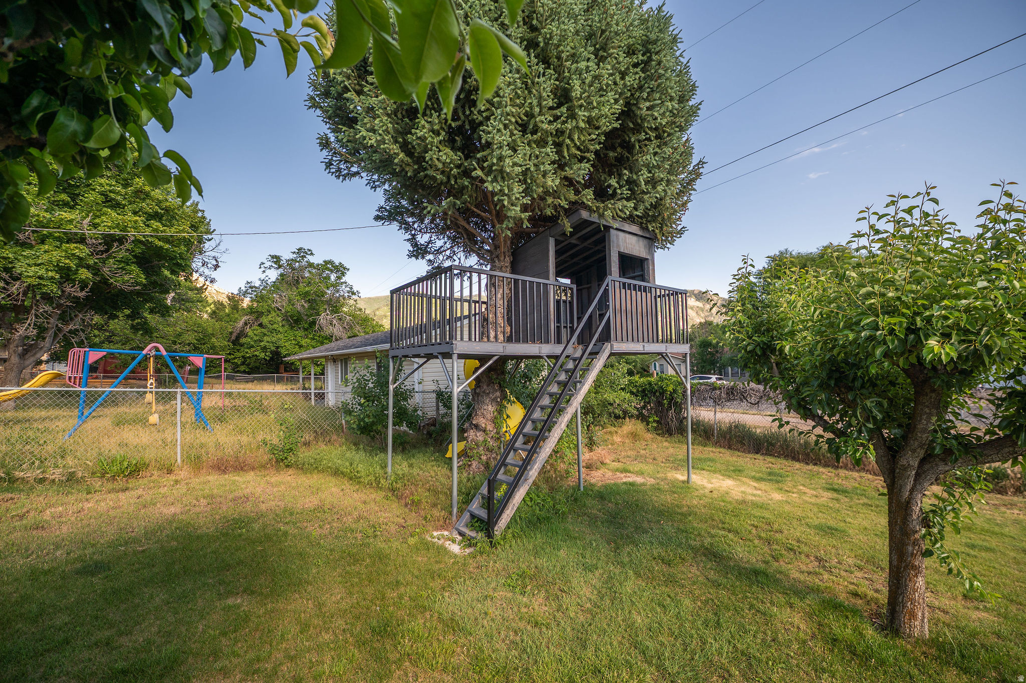 main property photo 24