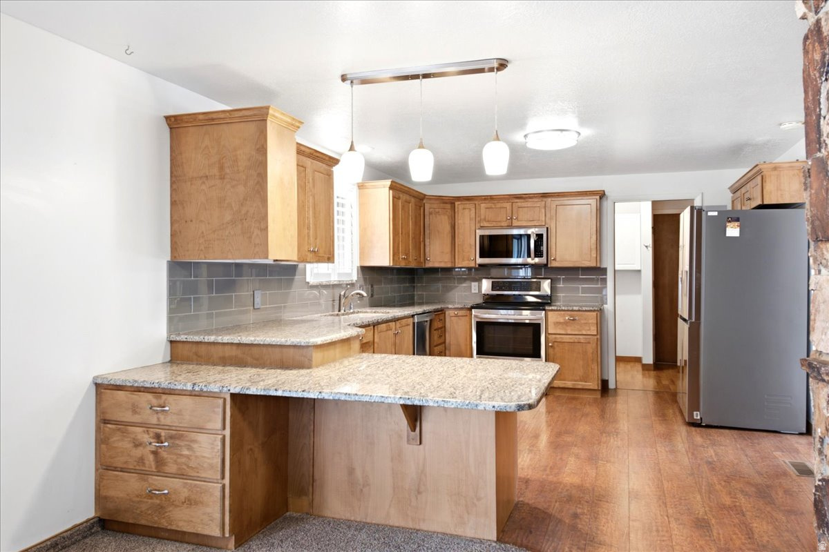 main property photo 9