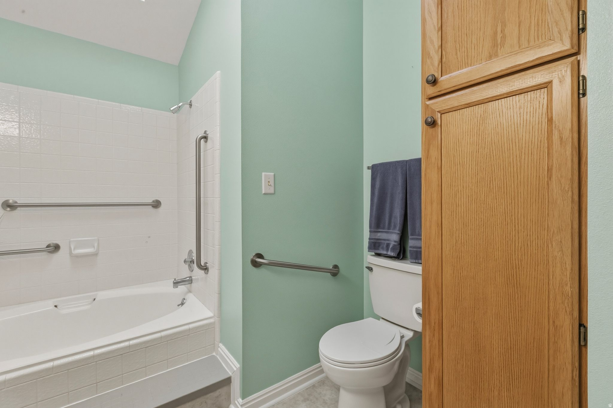 main property photo 17
