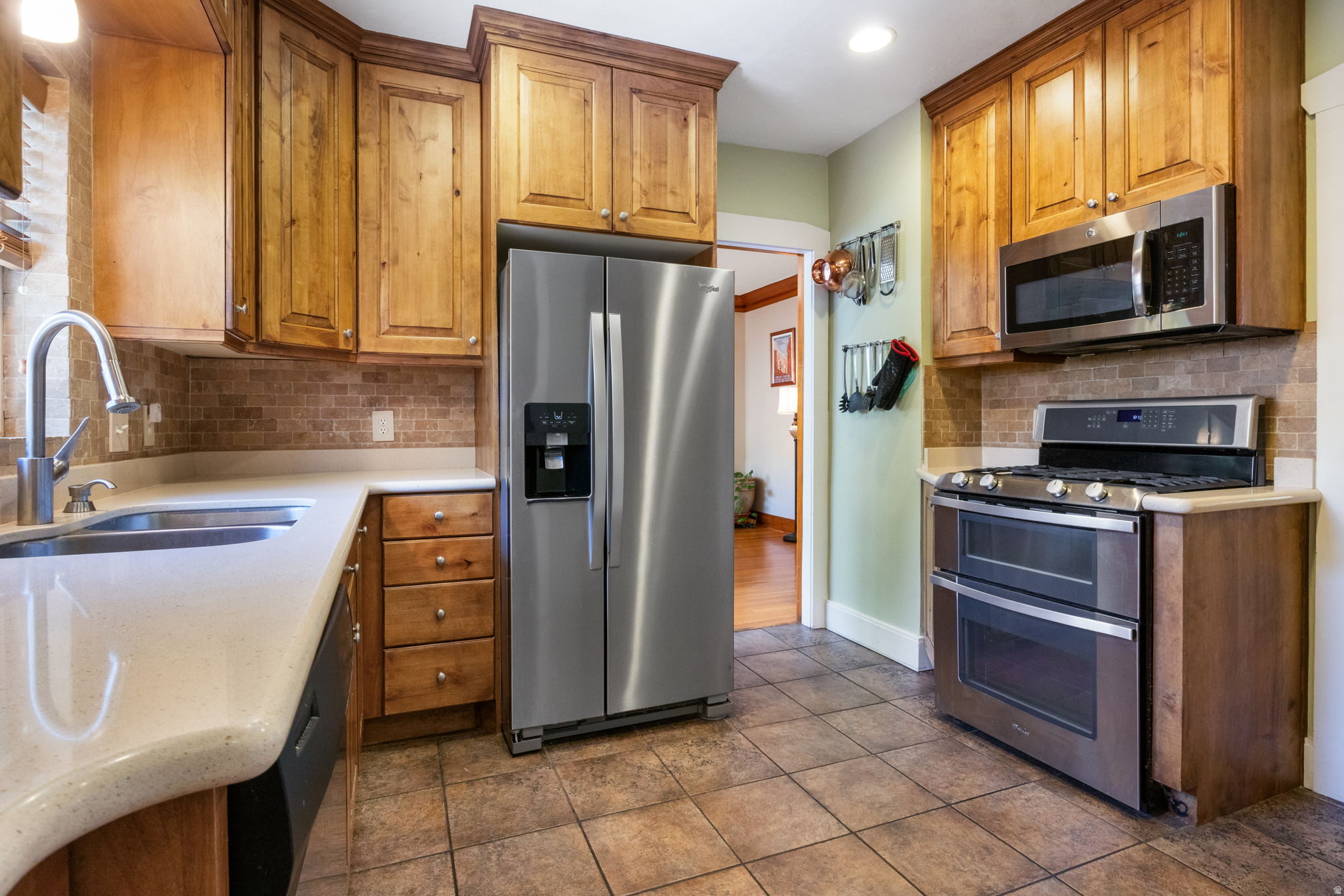 main property photo 9
