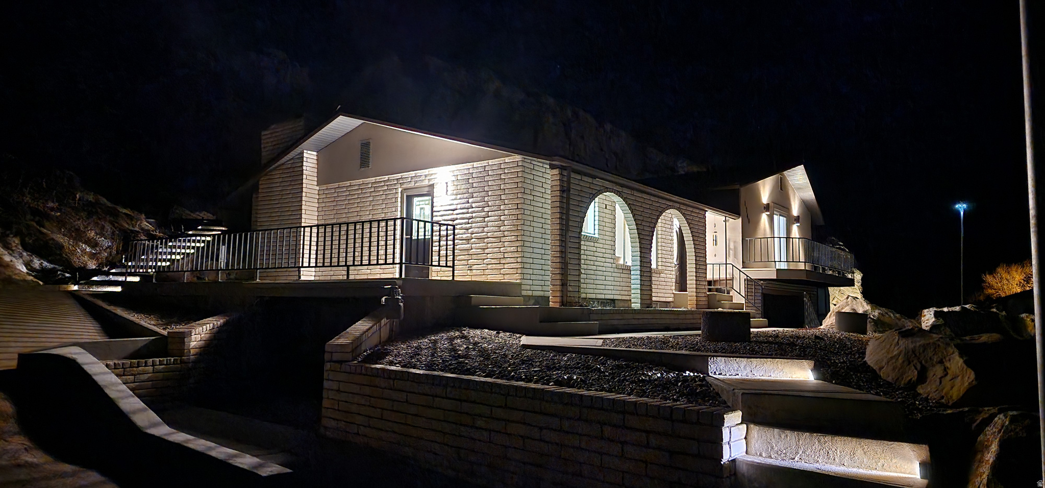 main property photo 17