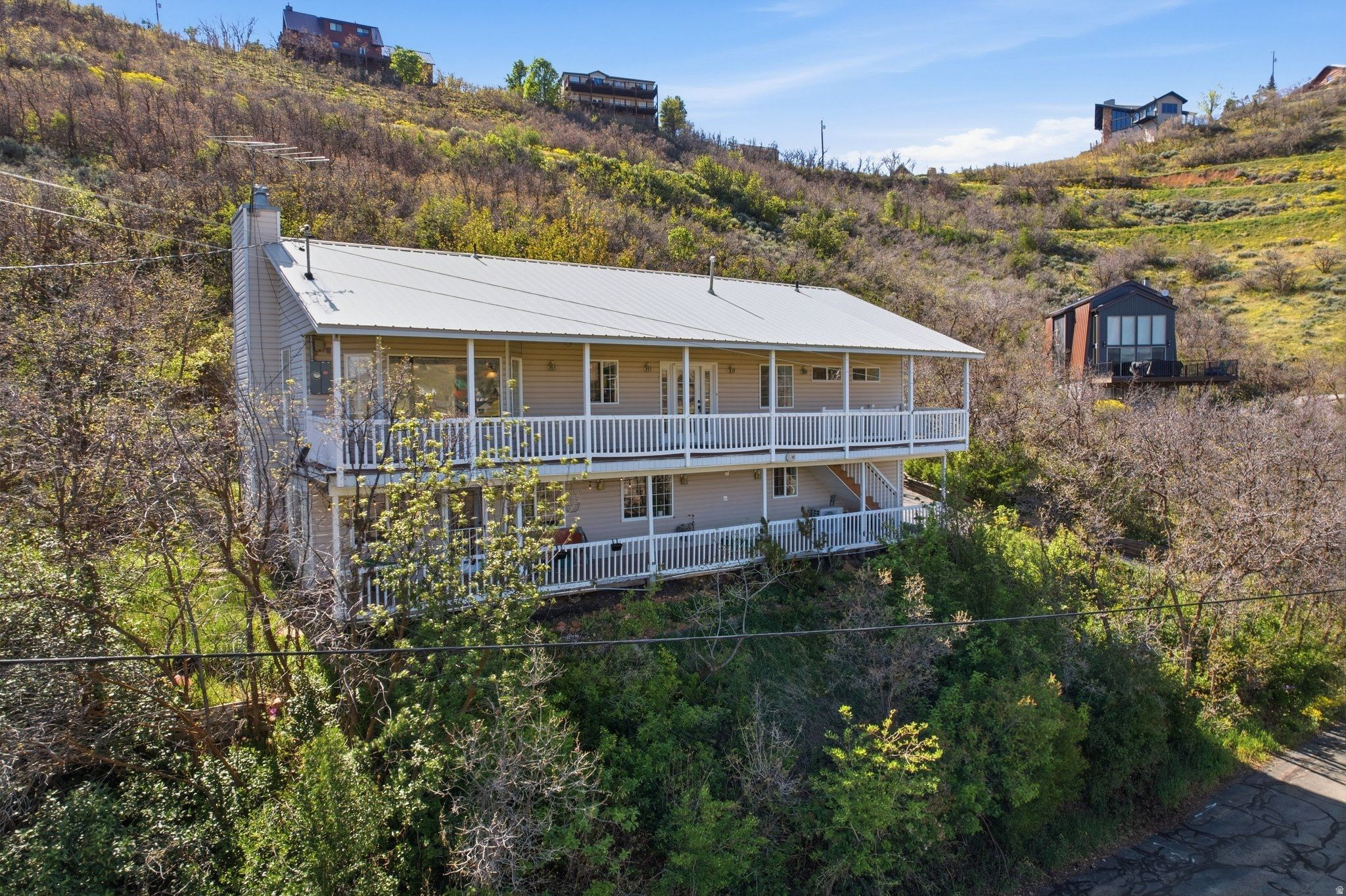 main property photo 5