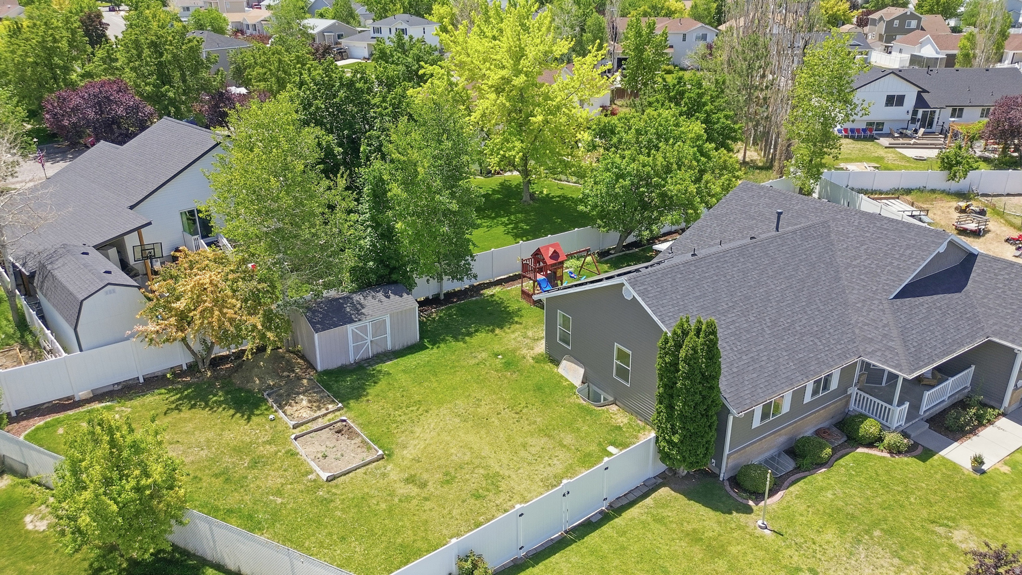 main property photo 66