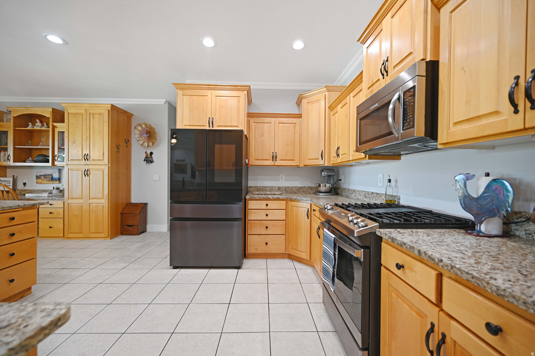 main property photo 23