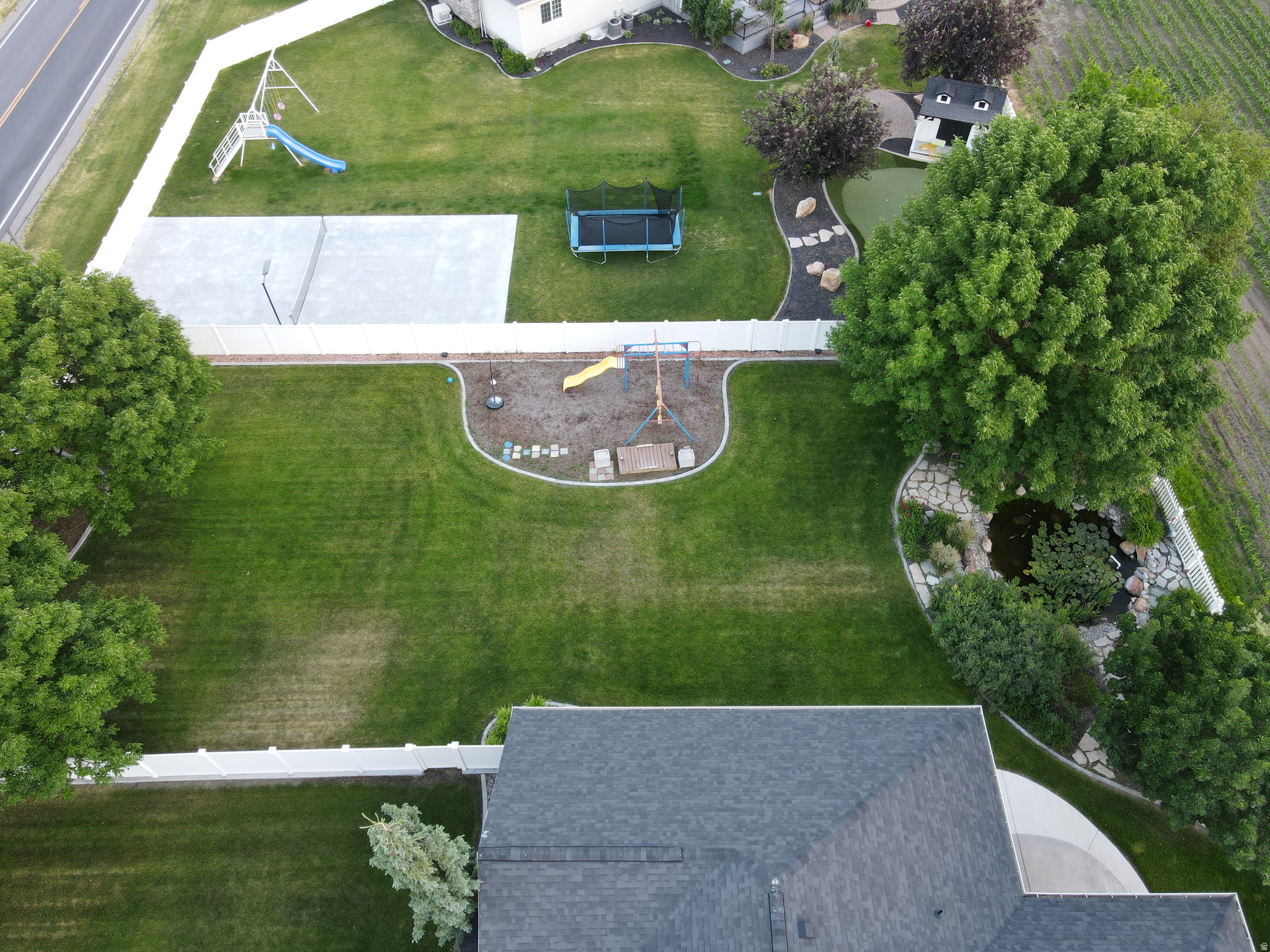 main property photo 74