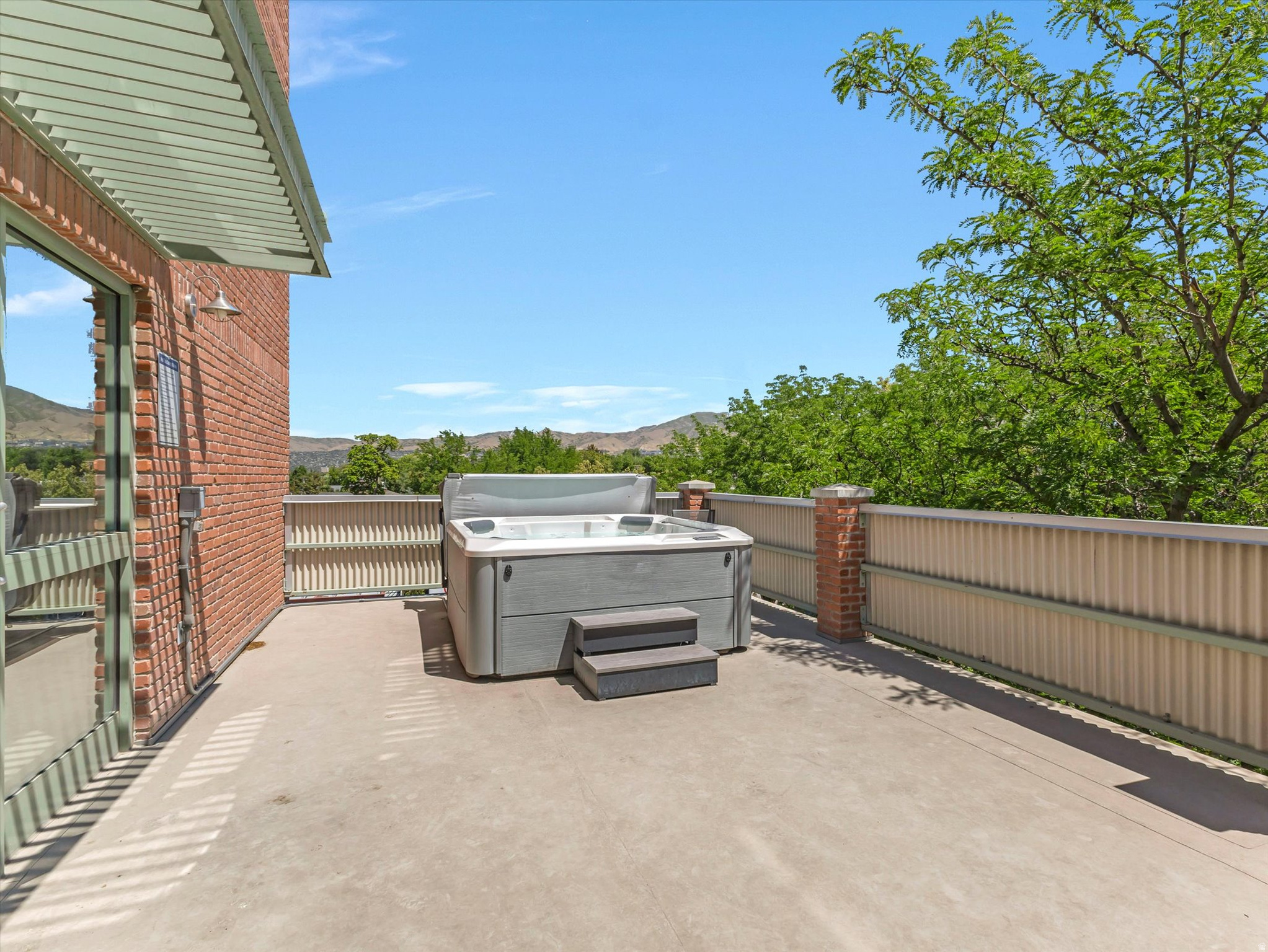 main property photo 13