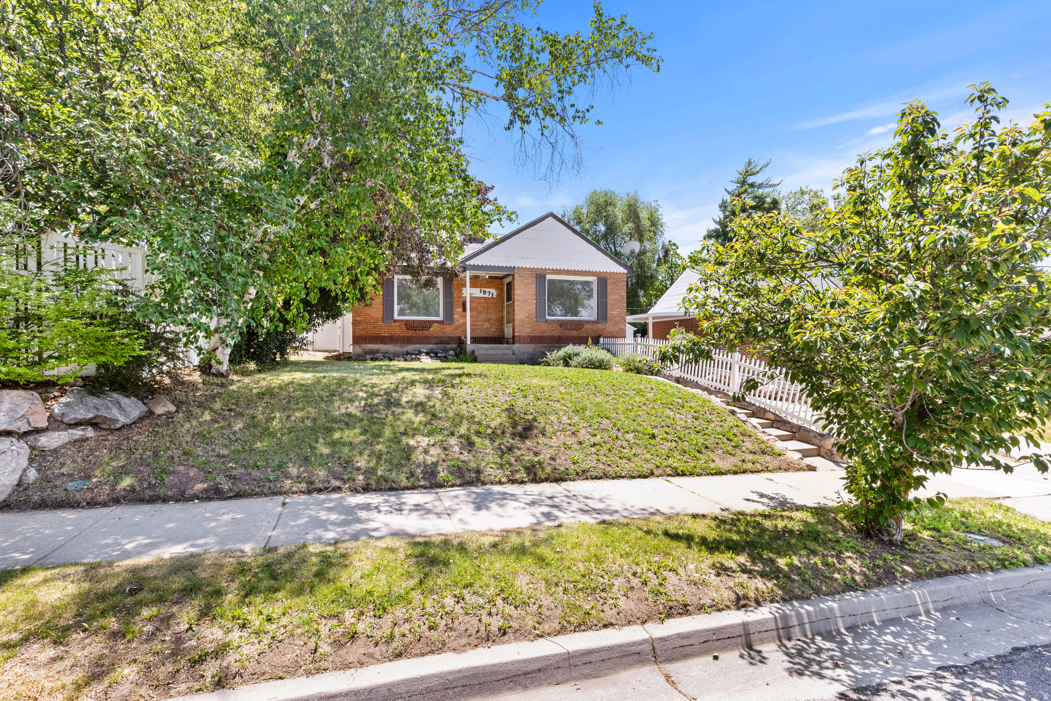 main property photo 20