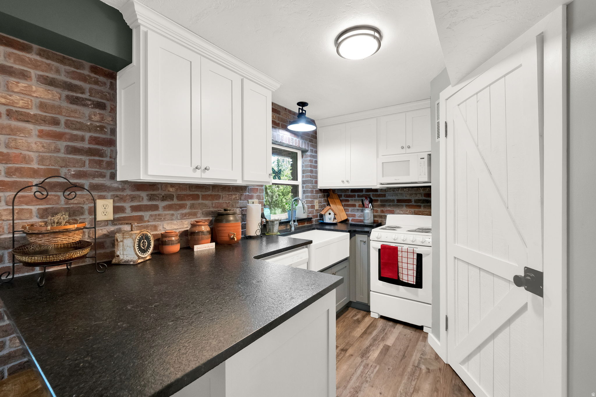main property photo 139