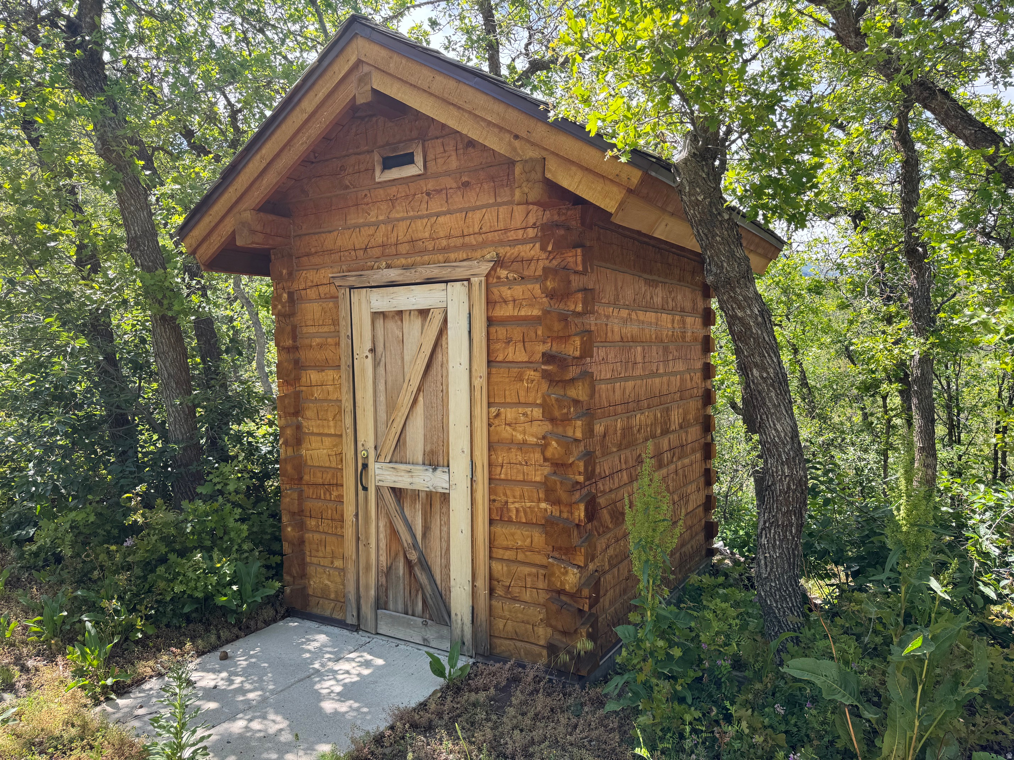 main property photo 17