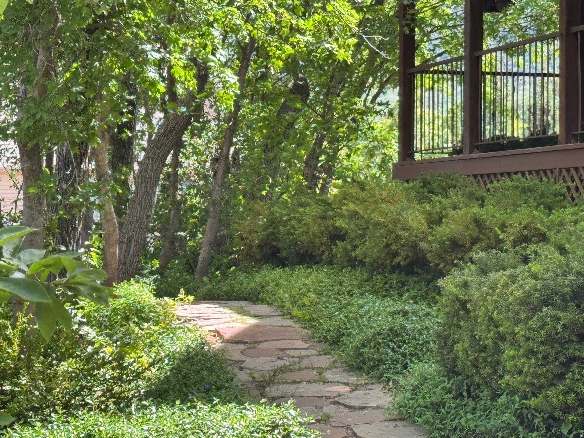 main property photo 32