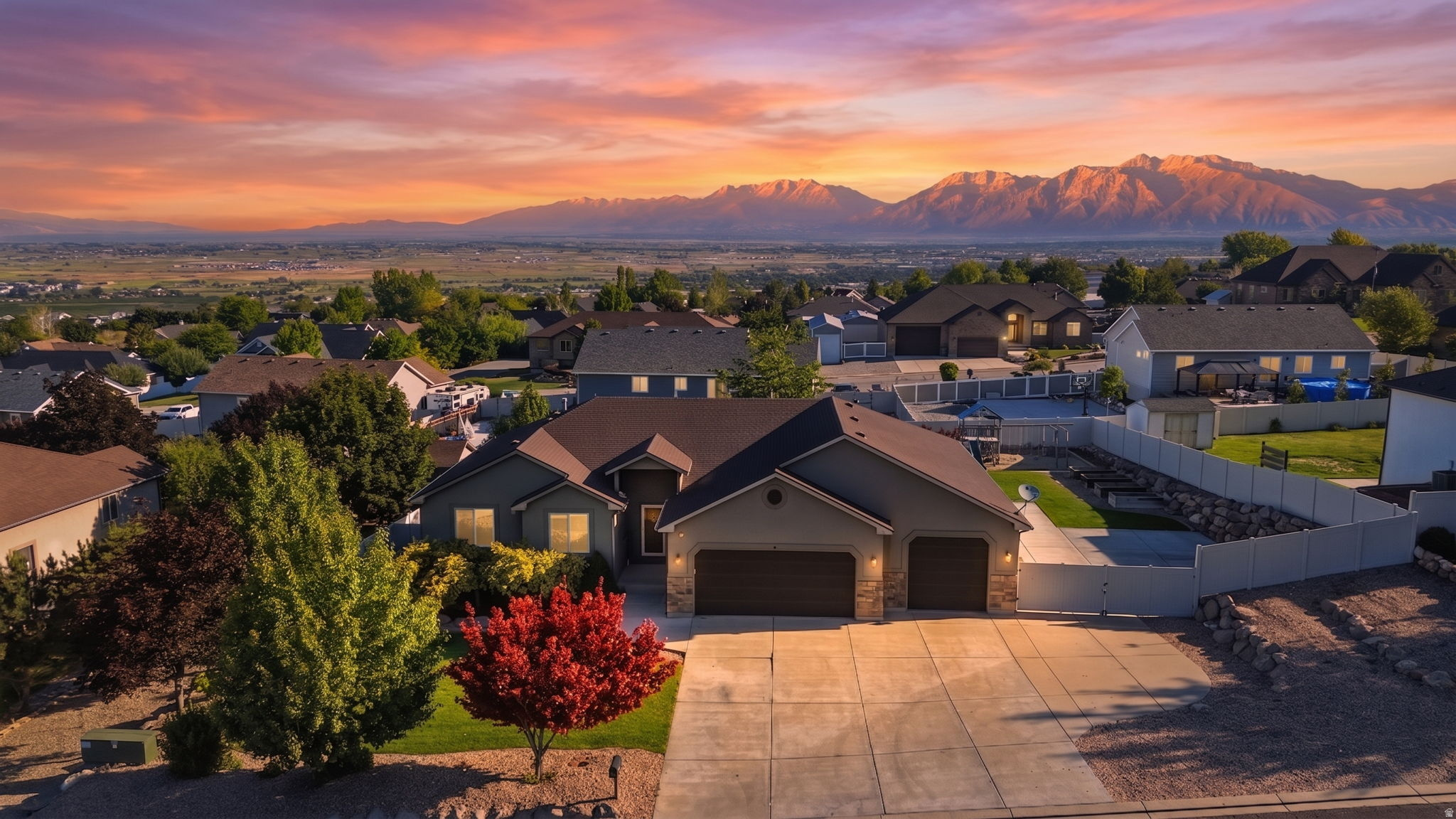 main property photo 54
