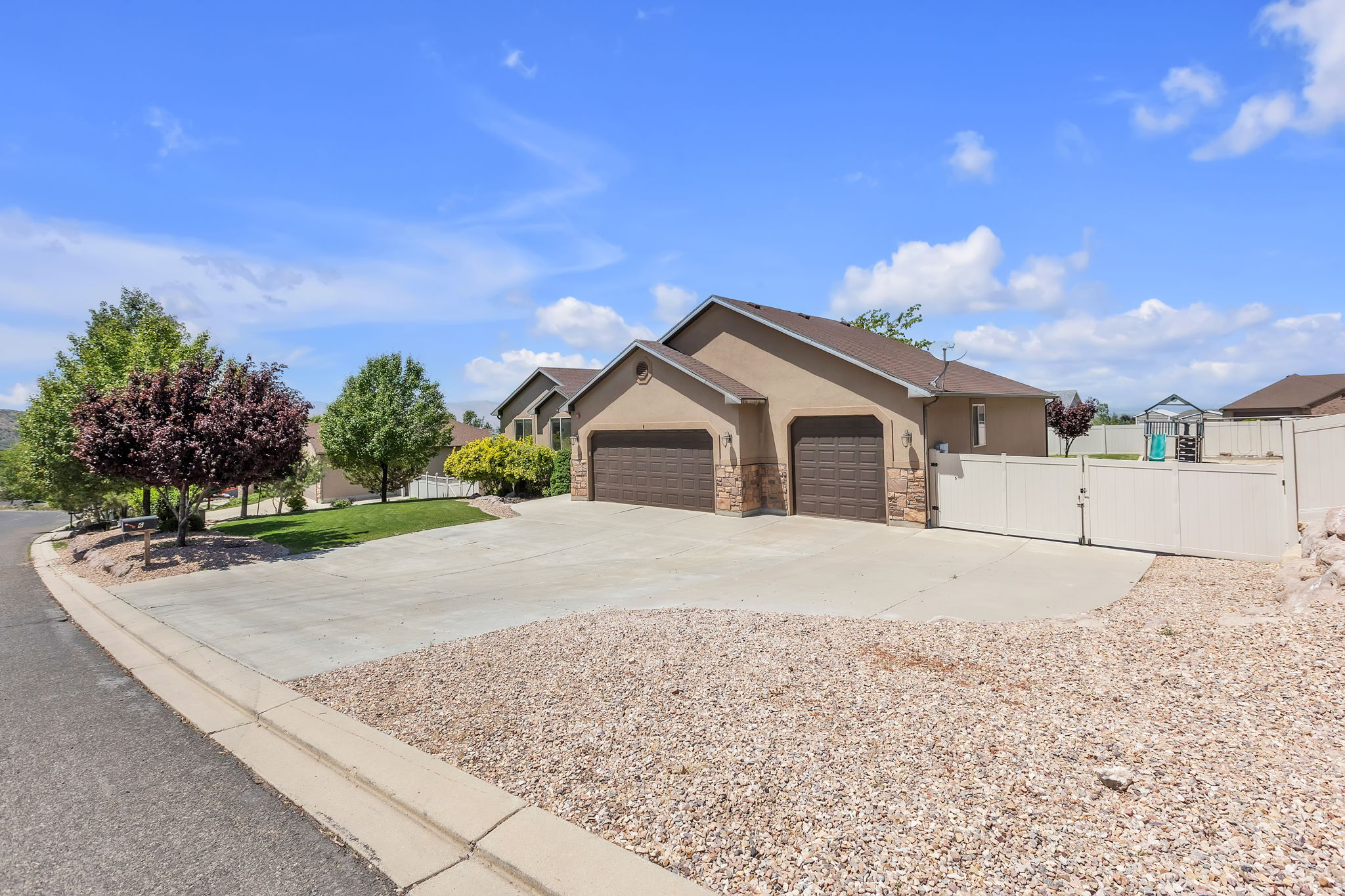 main property photo 56