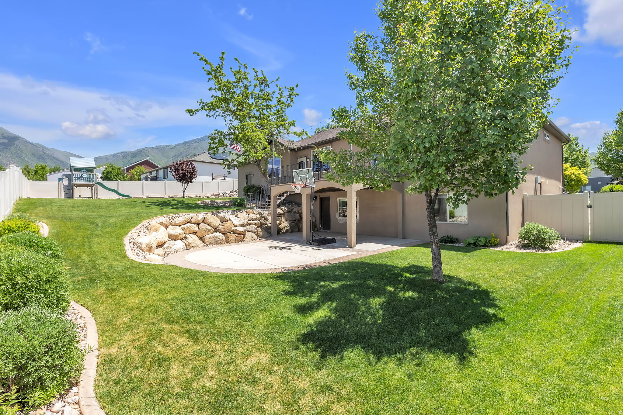main property photo 60