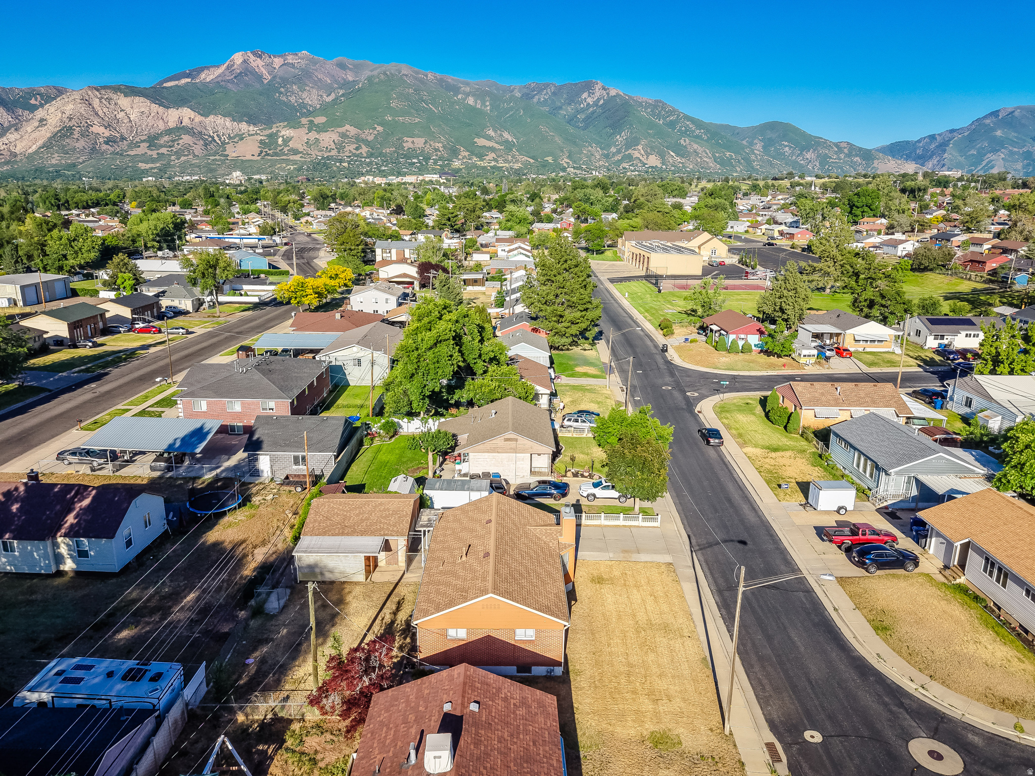 main property photo 33
