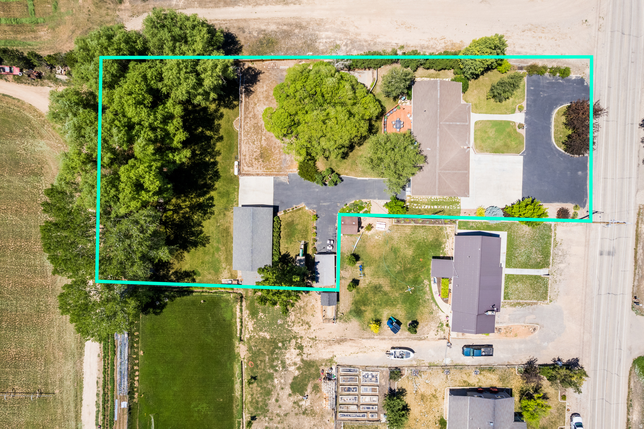main property photo 29