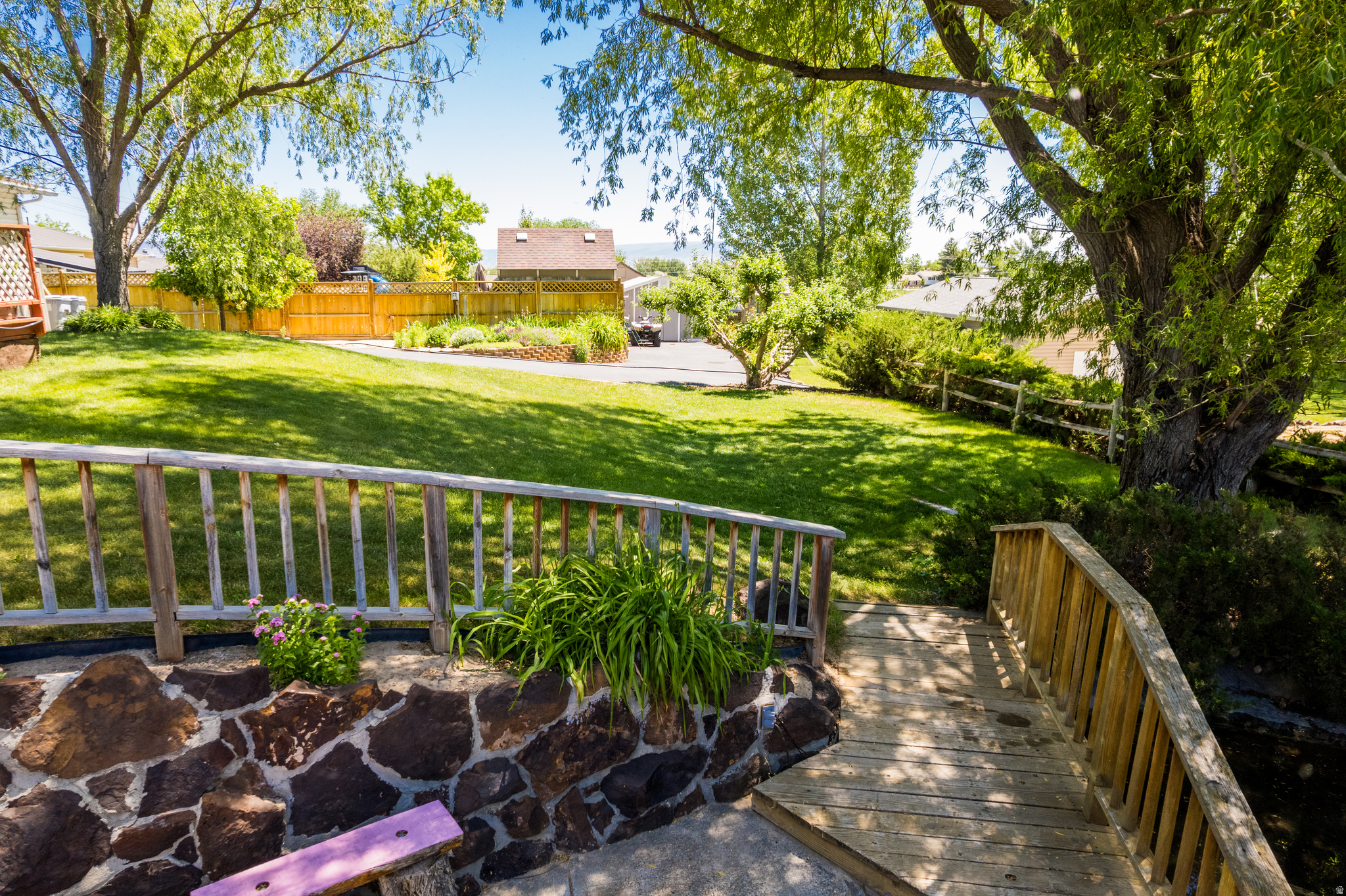 main property photo 38