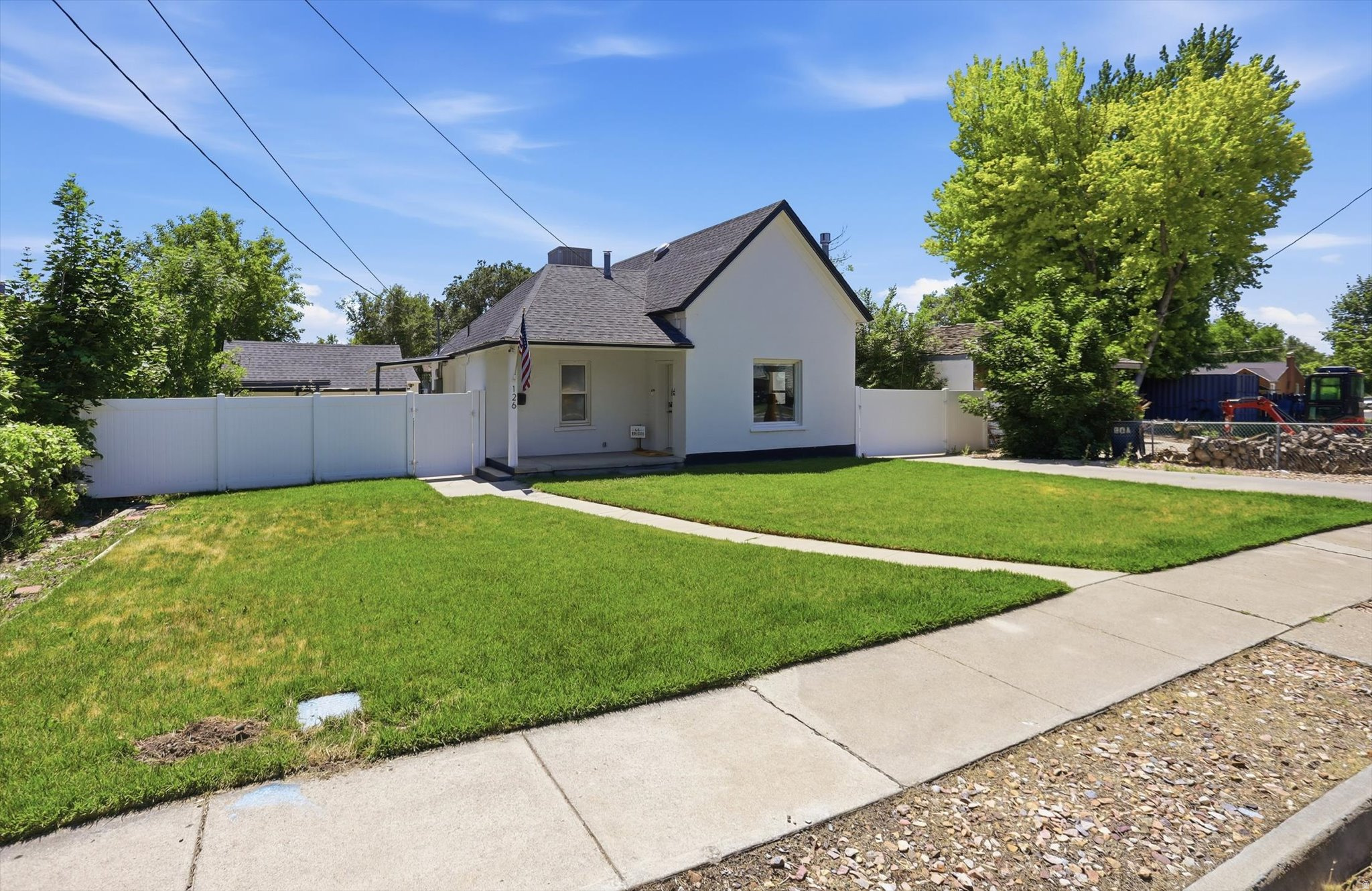 main property photo 24