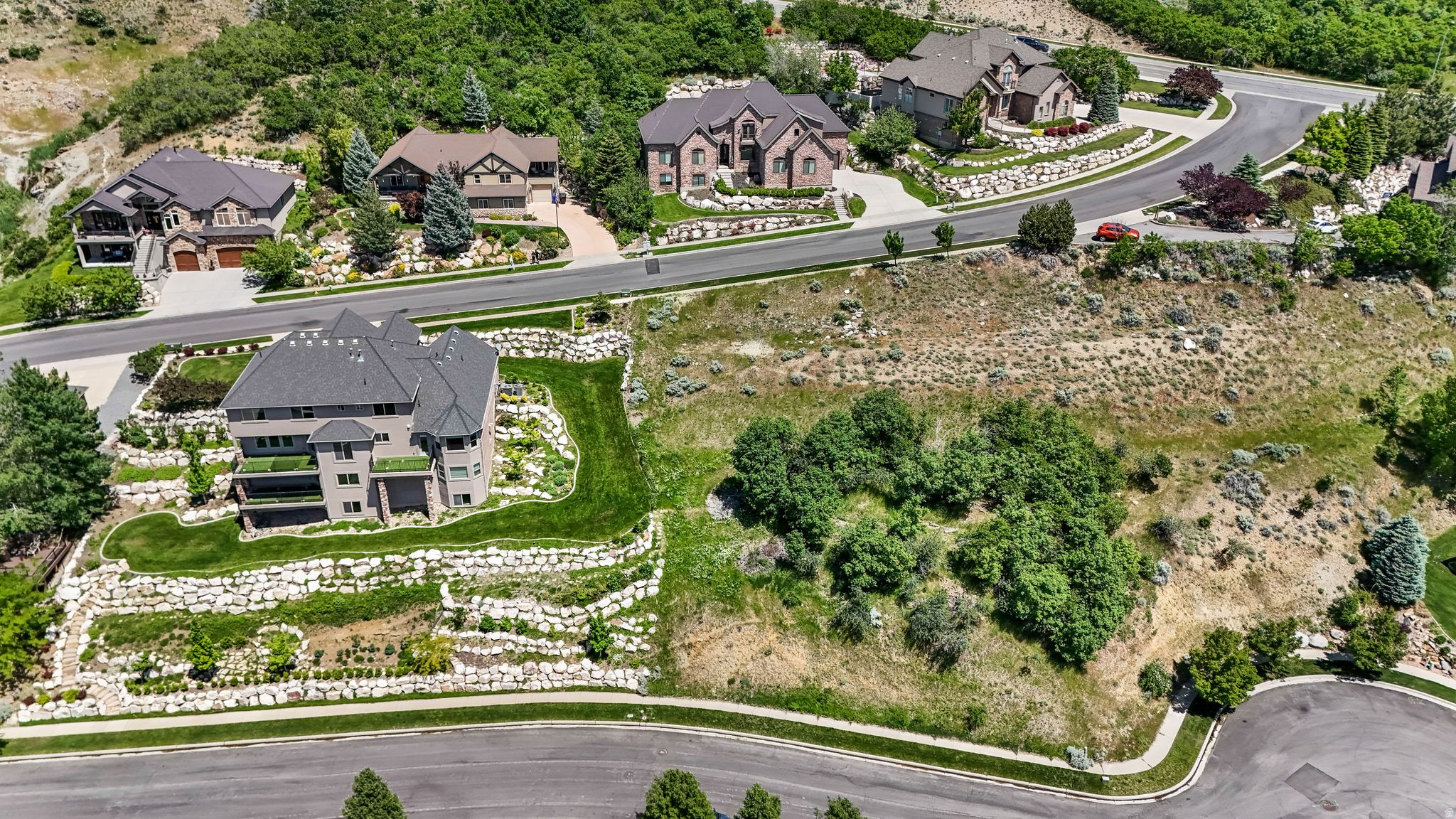 main property photo 85