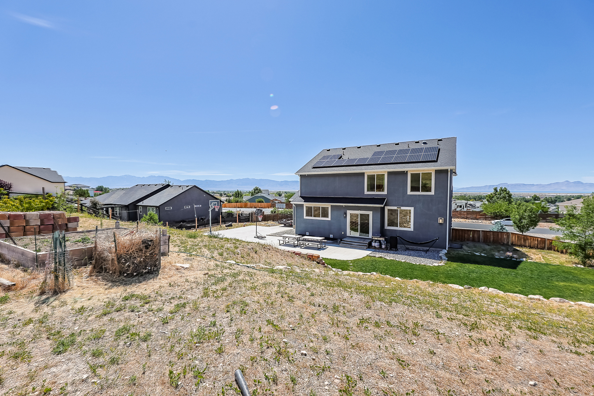 main property photo 50