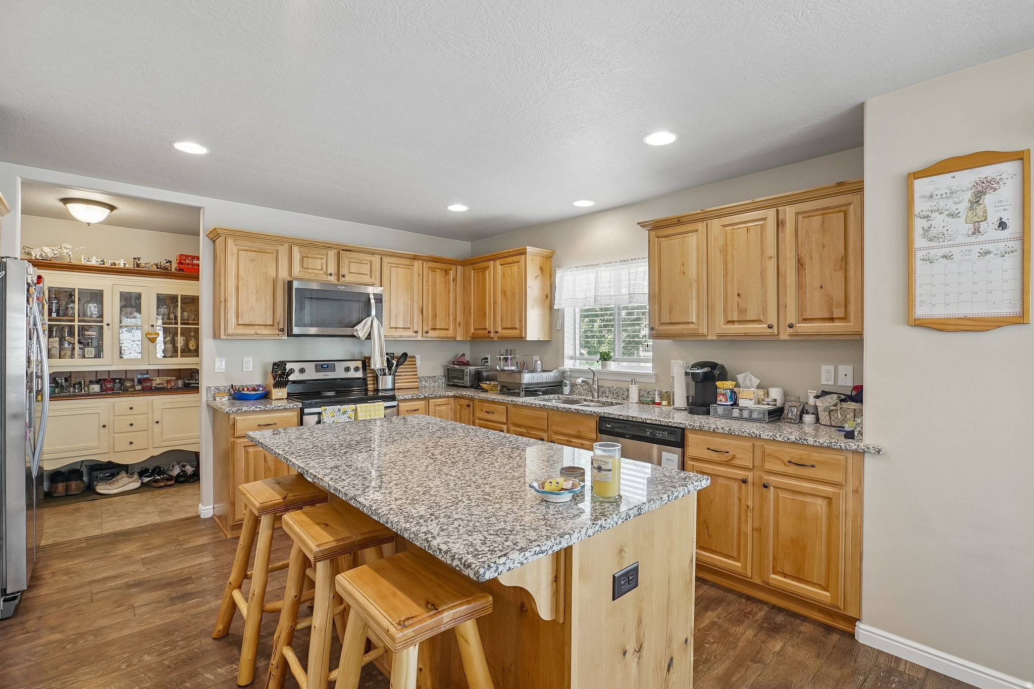 main property photo 9