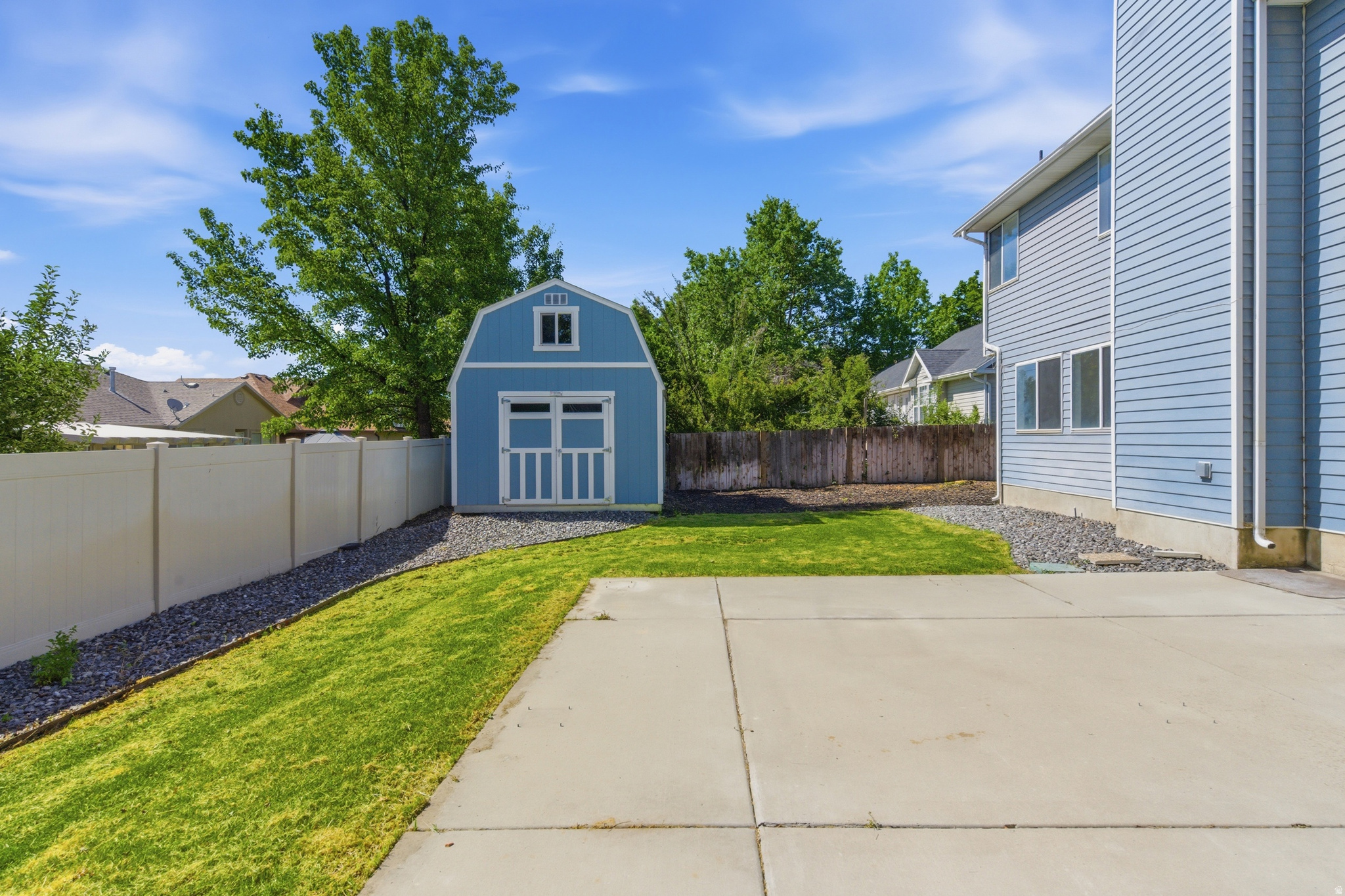 main property photo 50