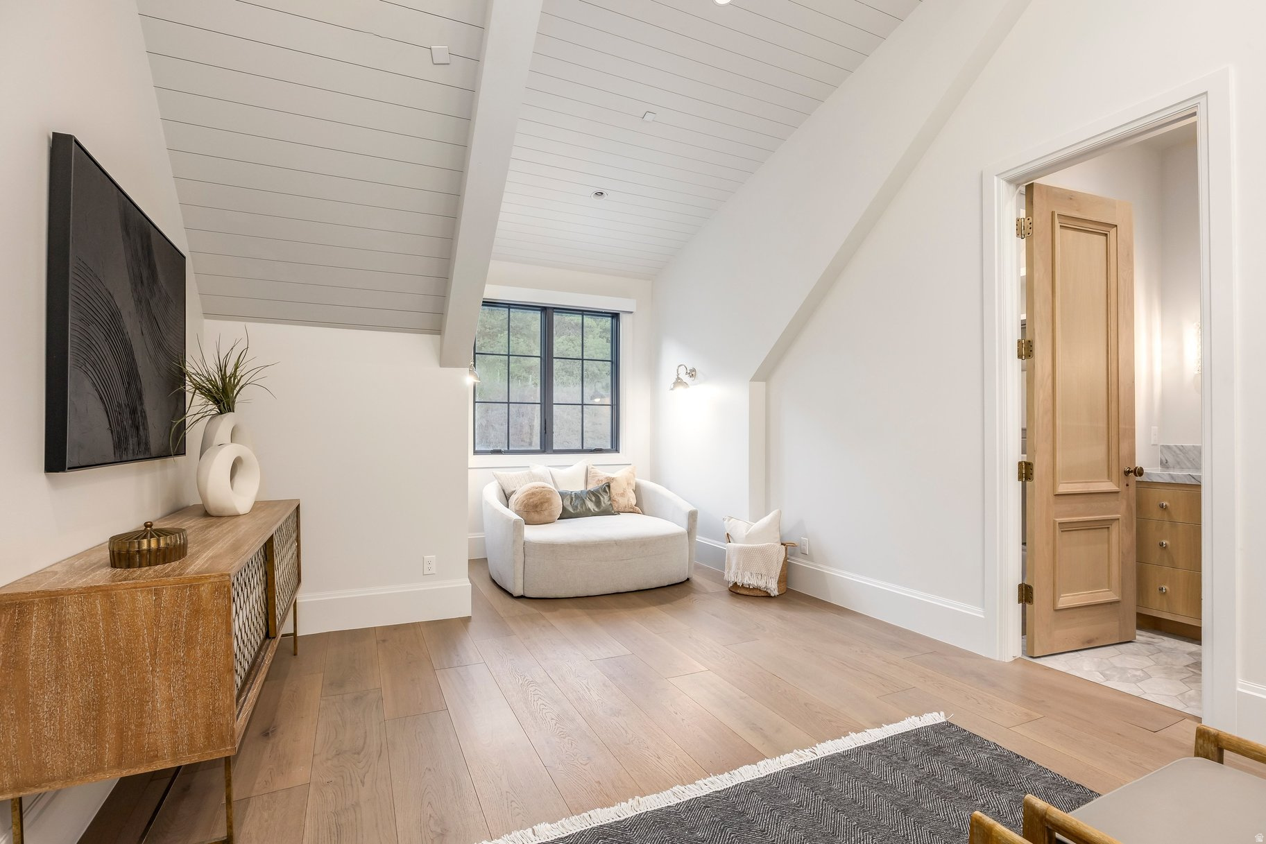 main property photo 73