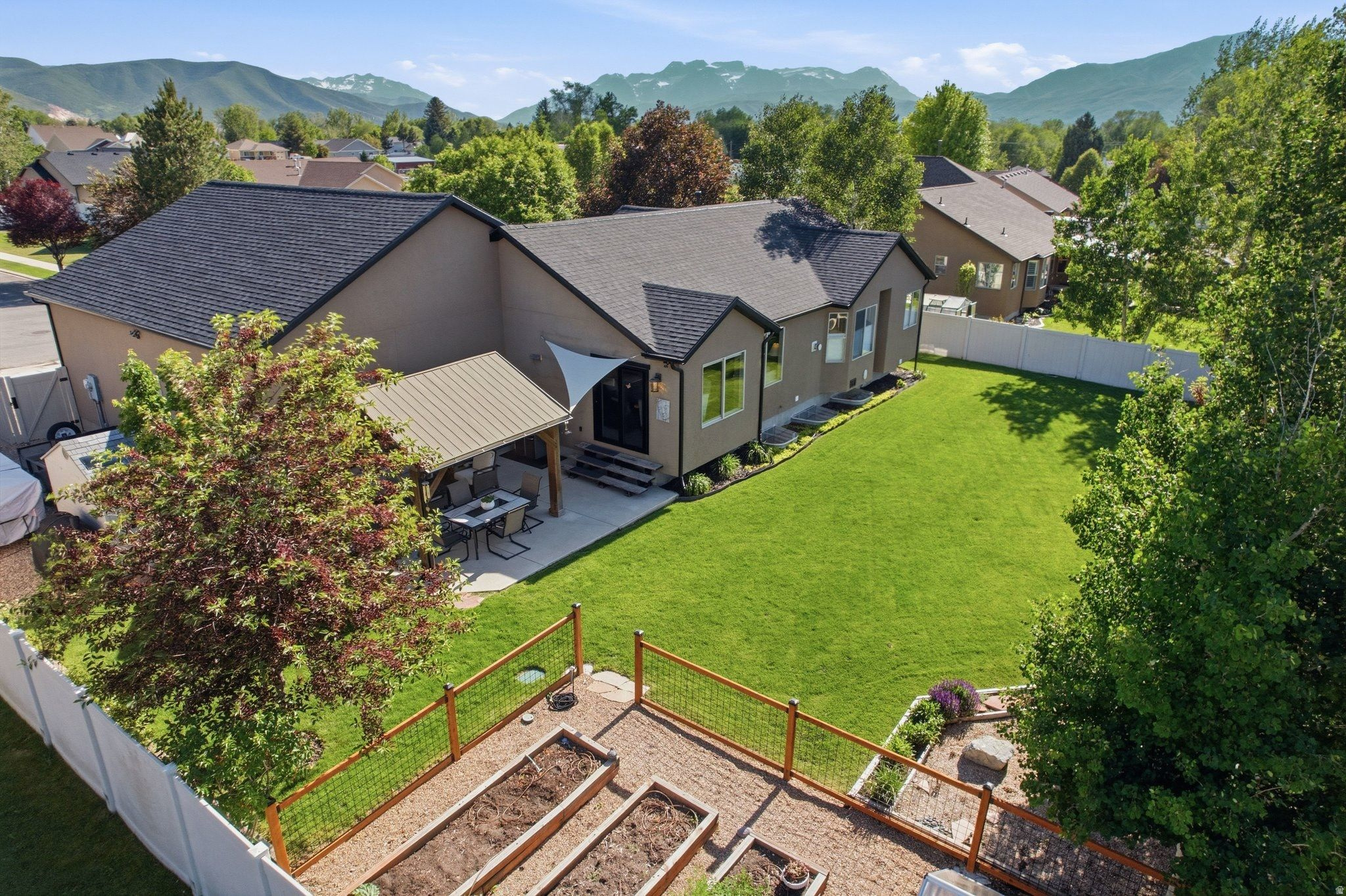 main property photo 60