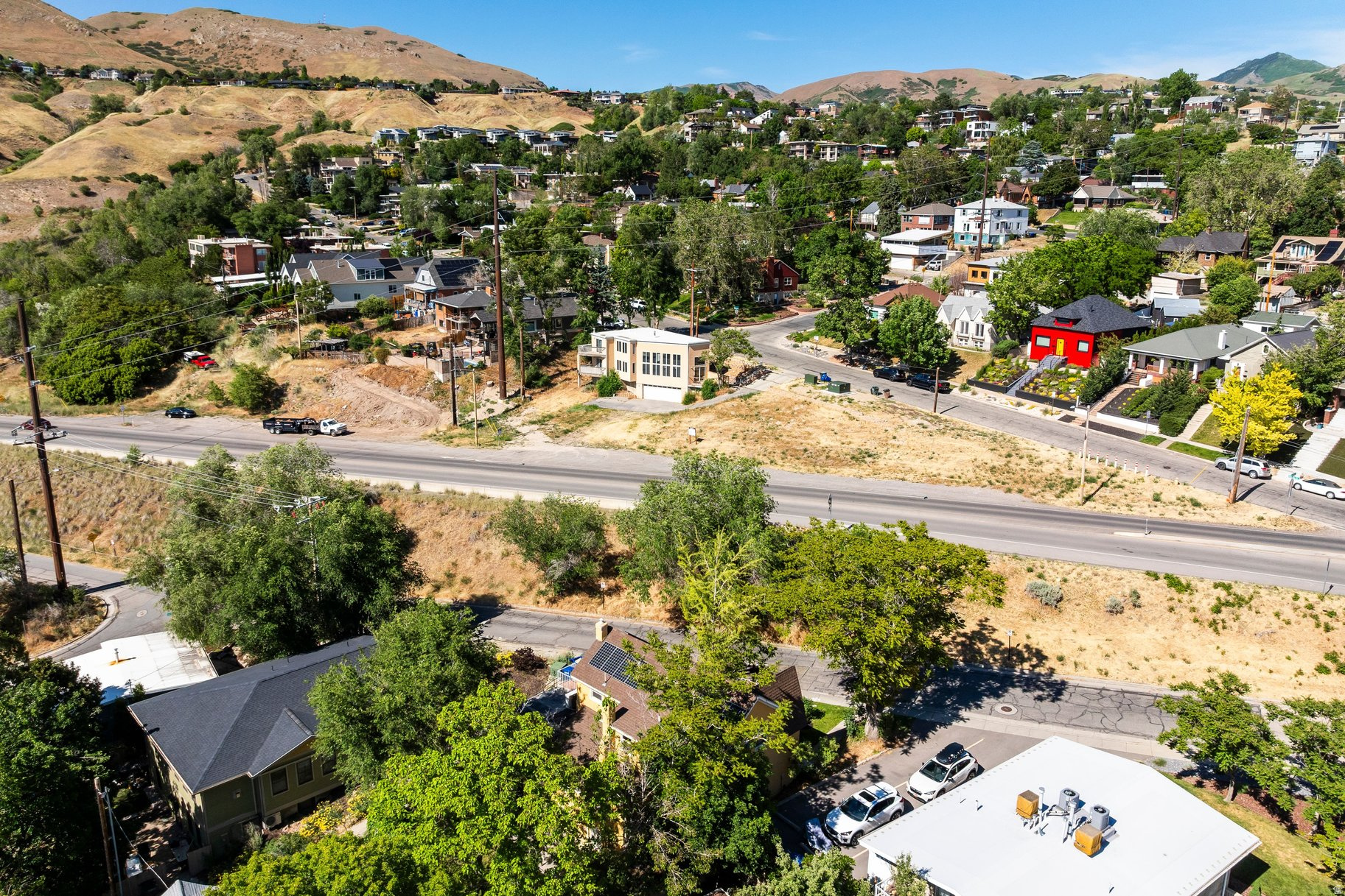 main property photo 40