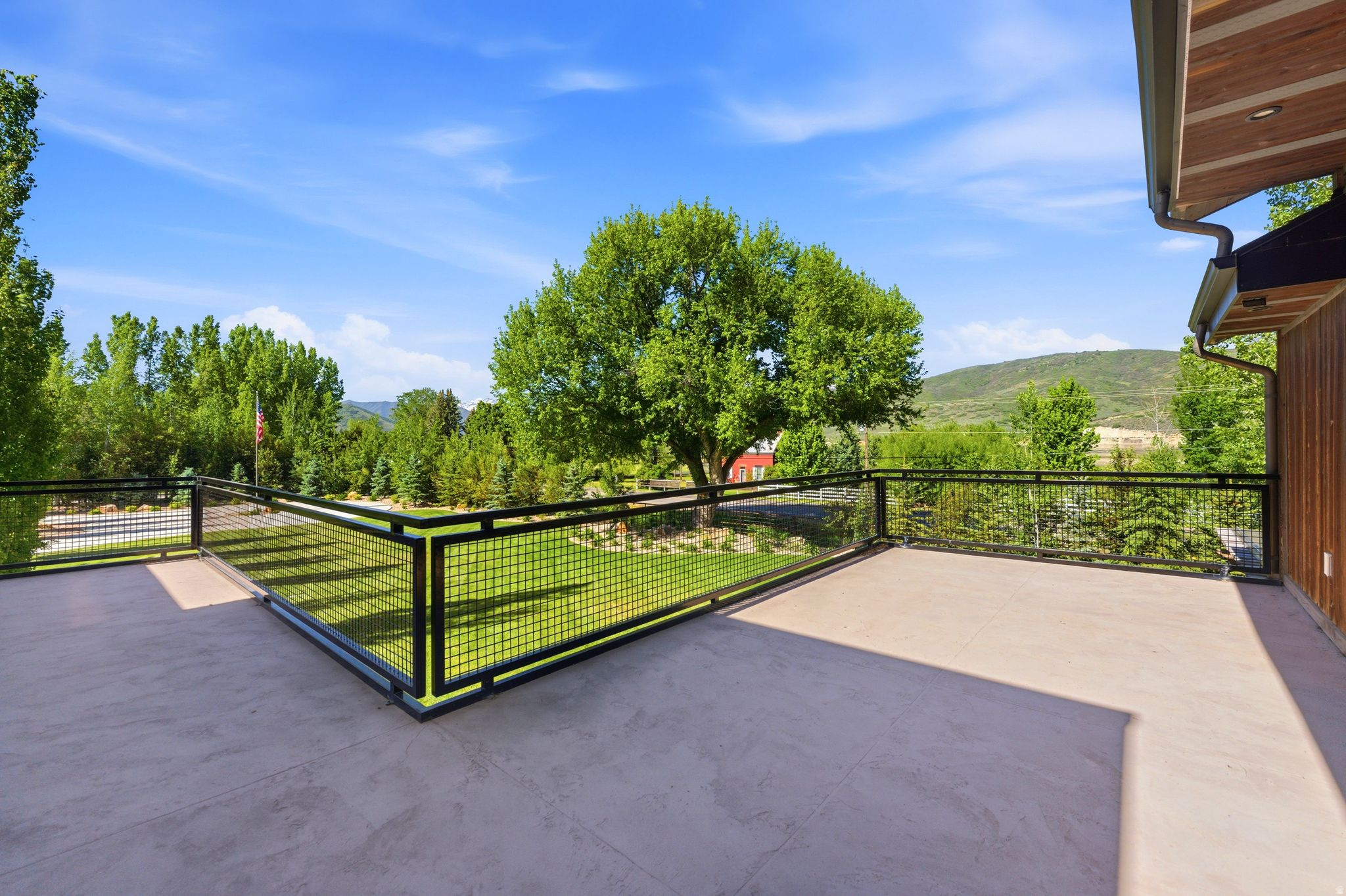 main property photo 58