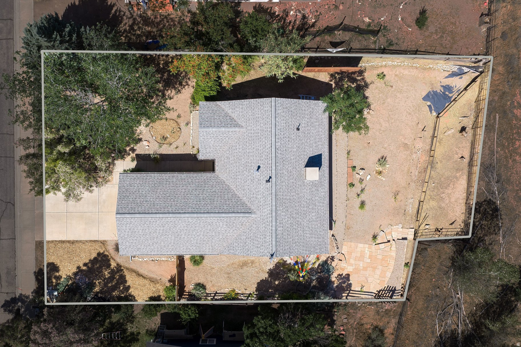main property photo 33