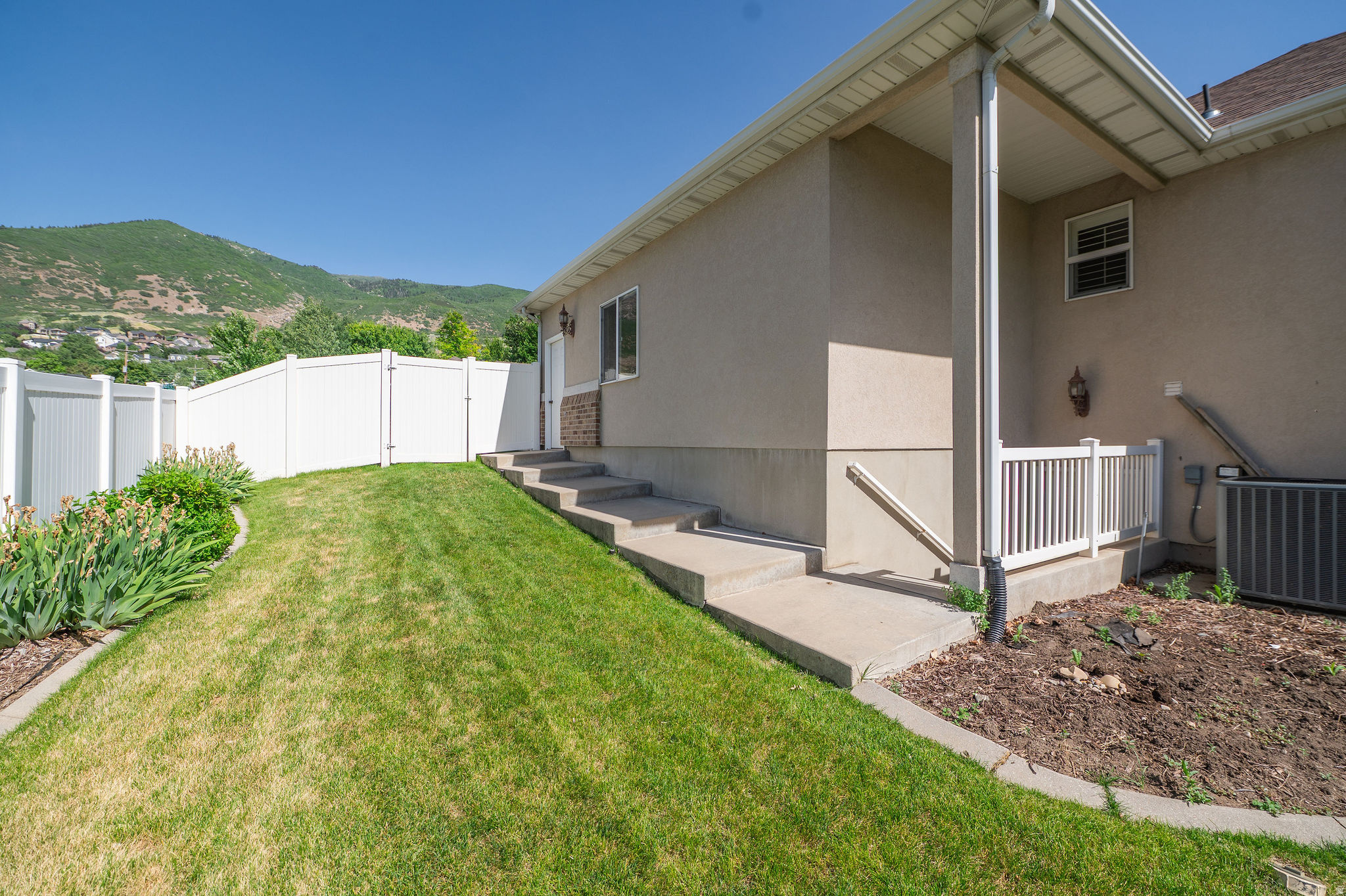 main property photo 51