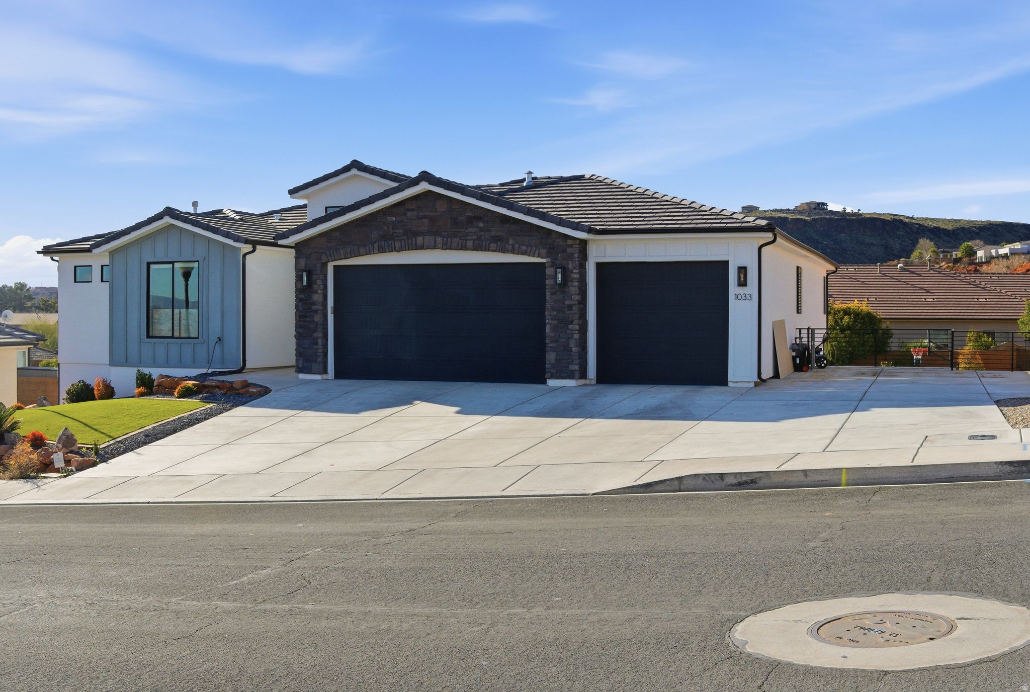 main property photo 45