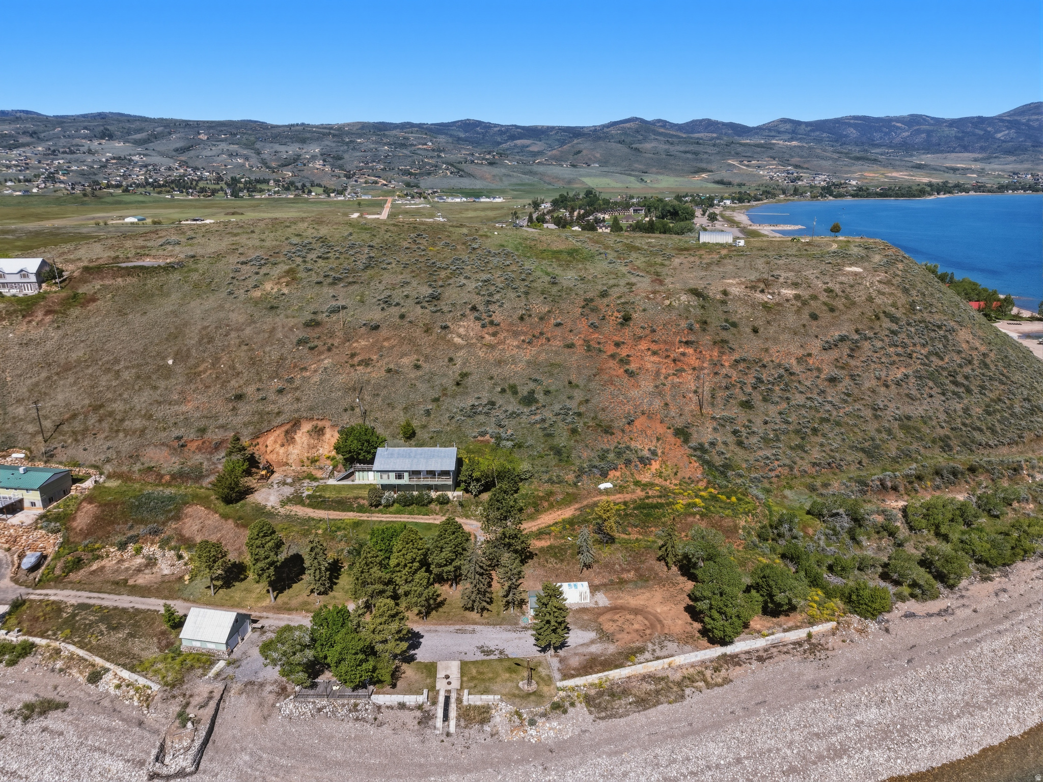 main property photo 11