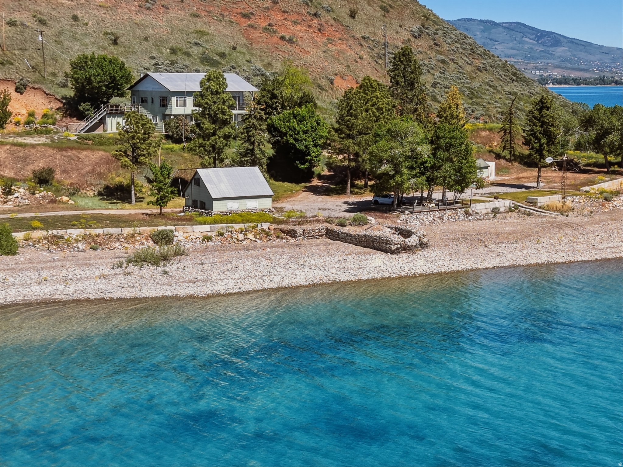 main property photo 16