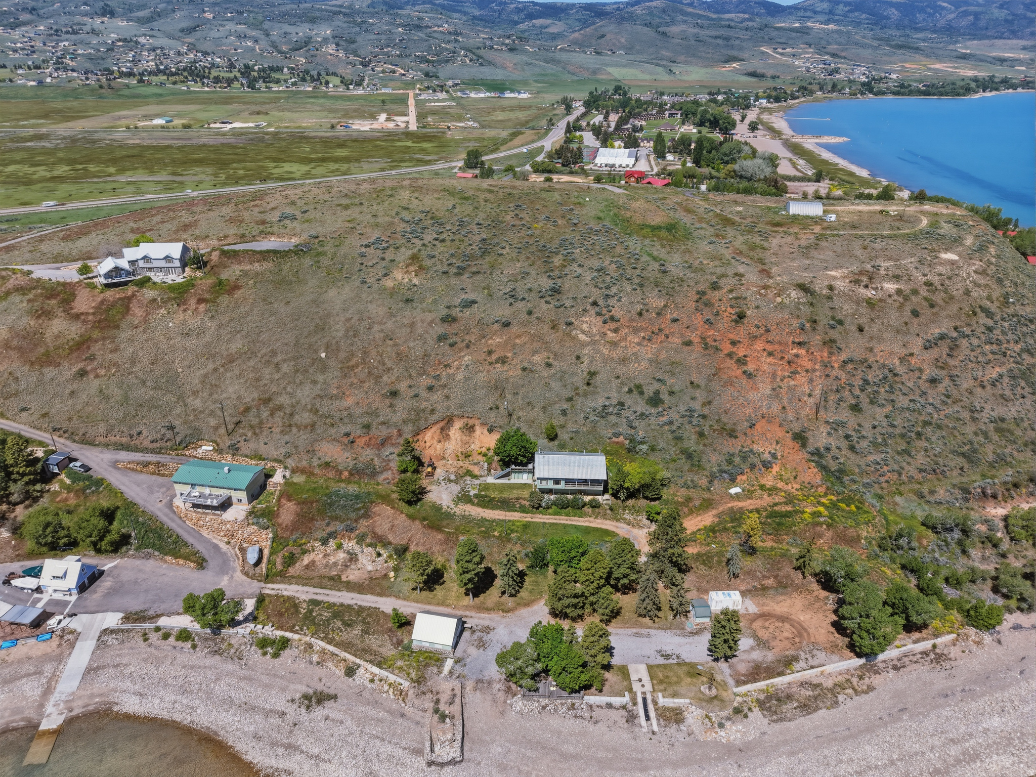 main property photo 32