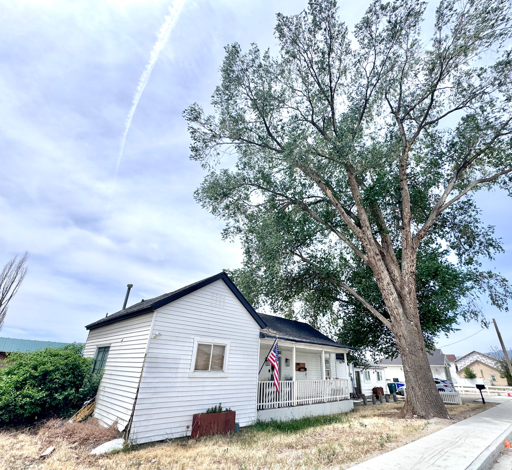 main property photo 27