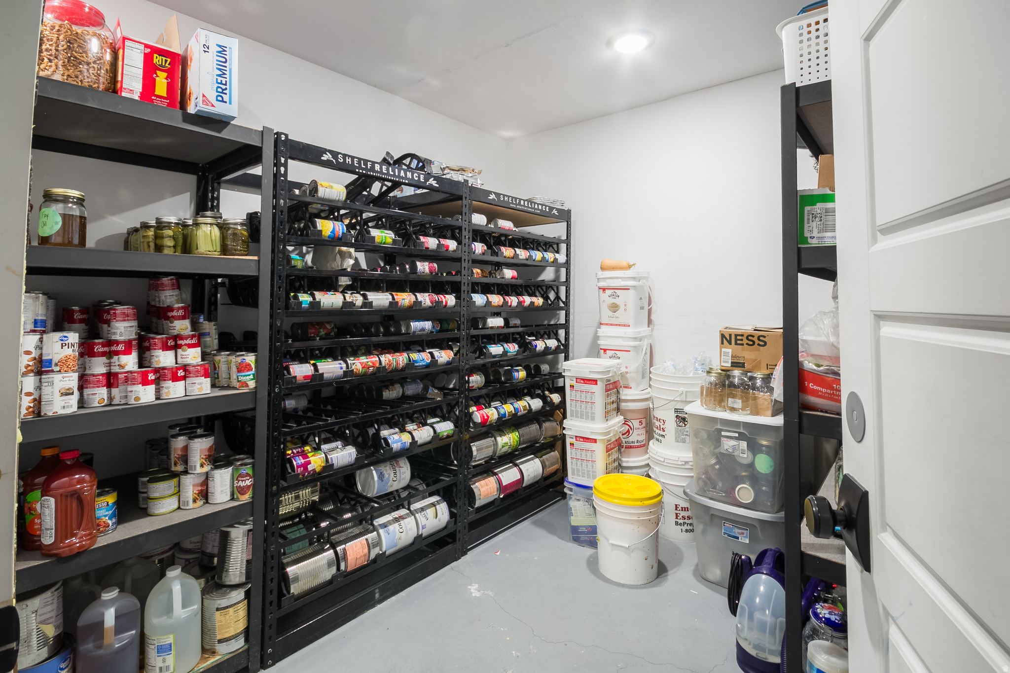 main property photo 34