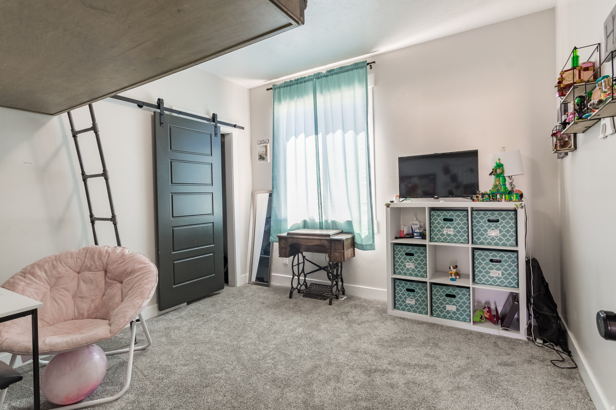 main property photo 9