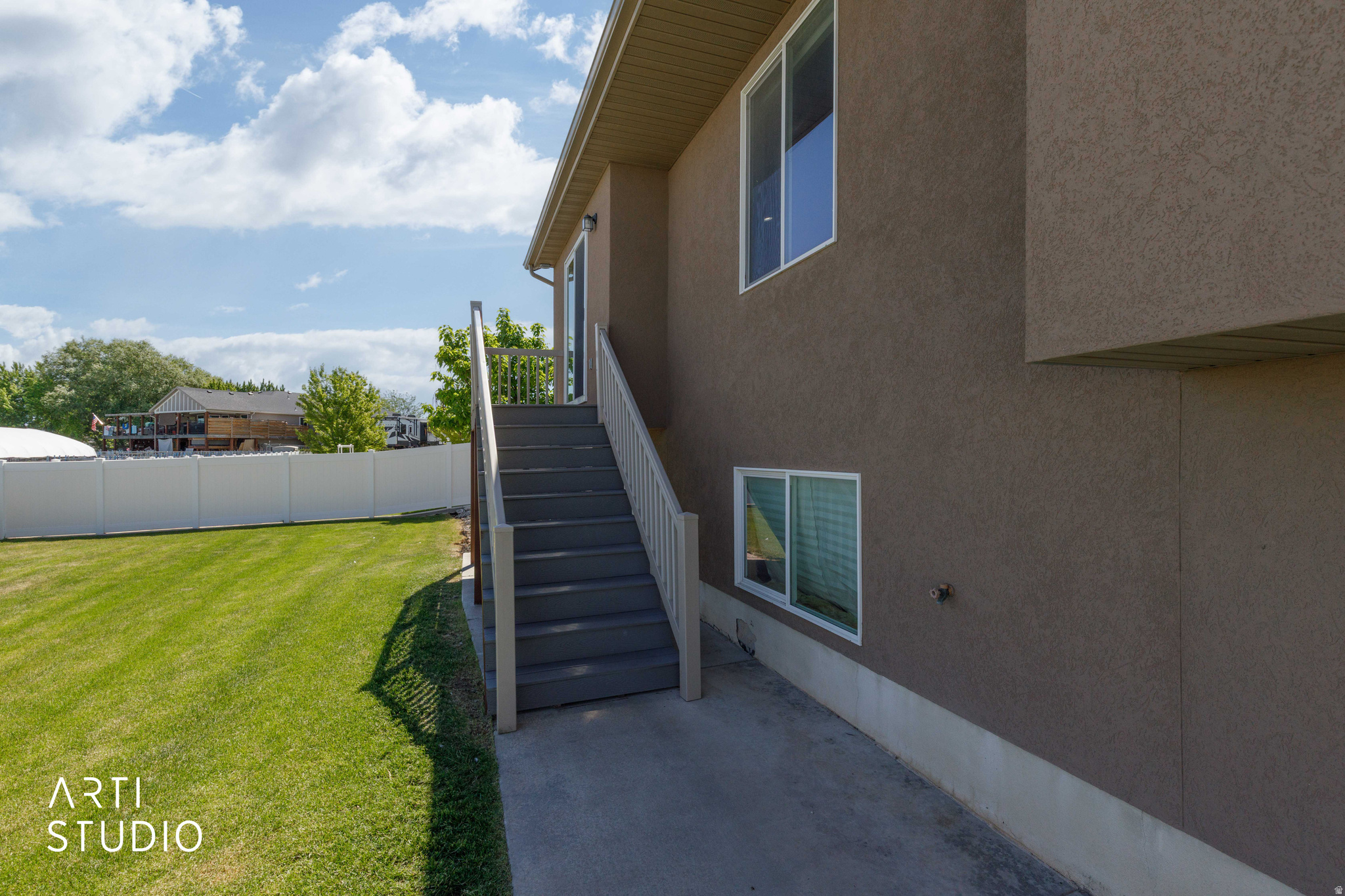 main property photo 33