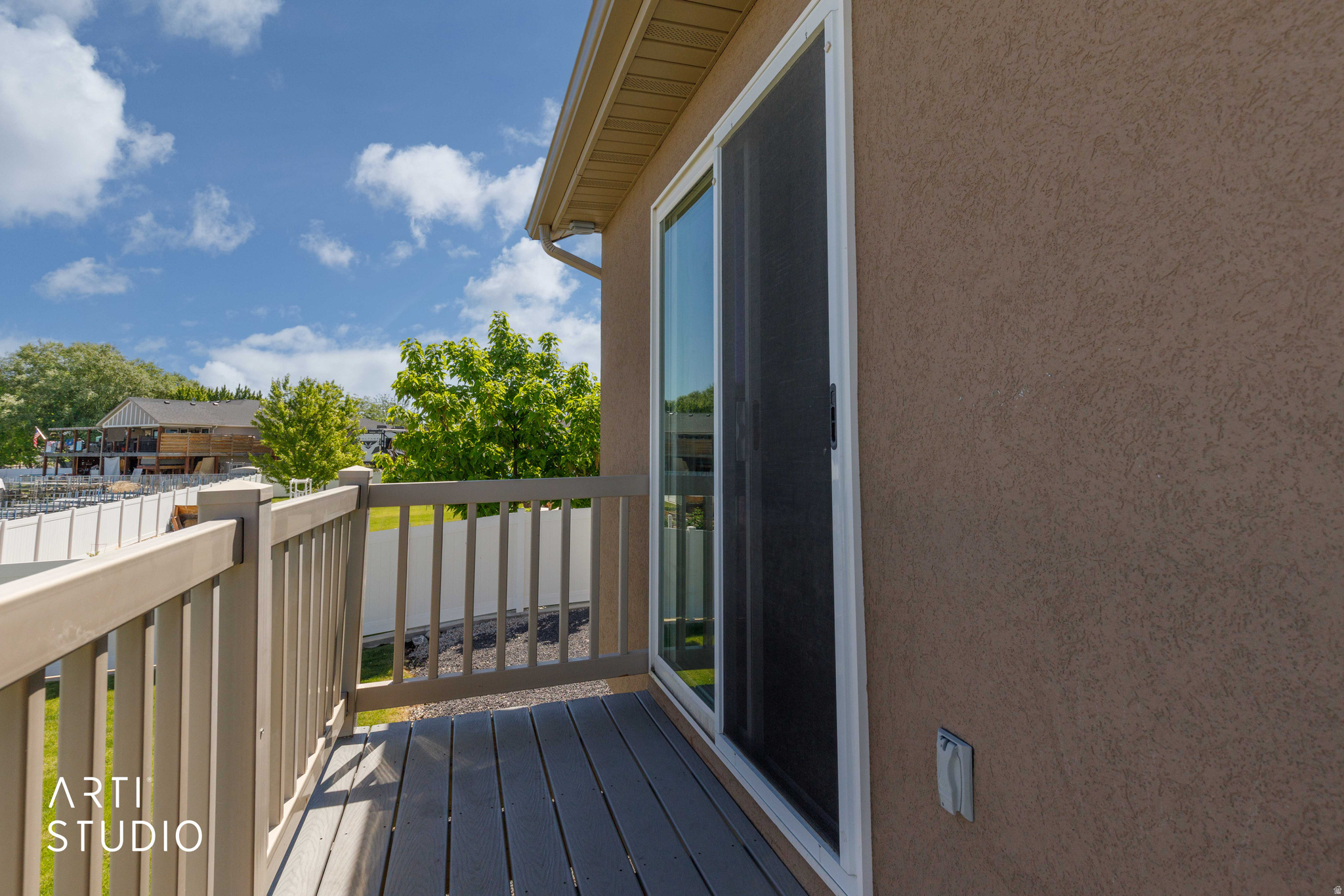 main property photo 34