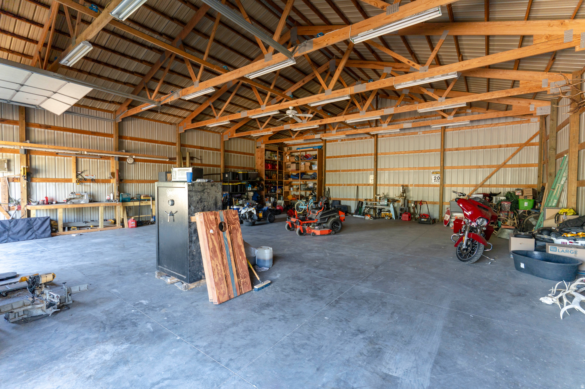 main property photo 37