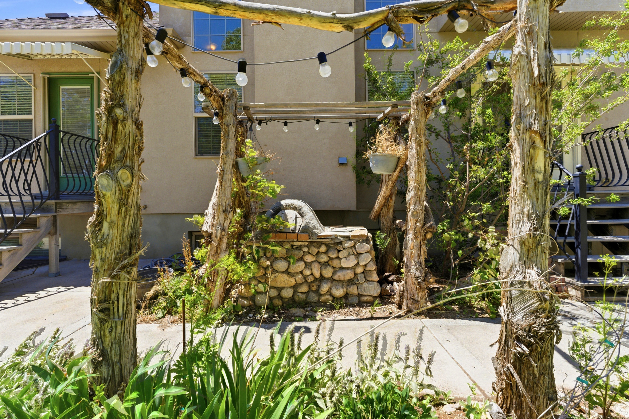 main property photo 50