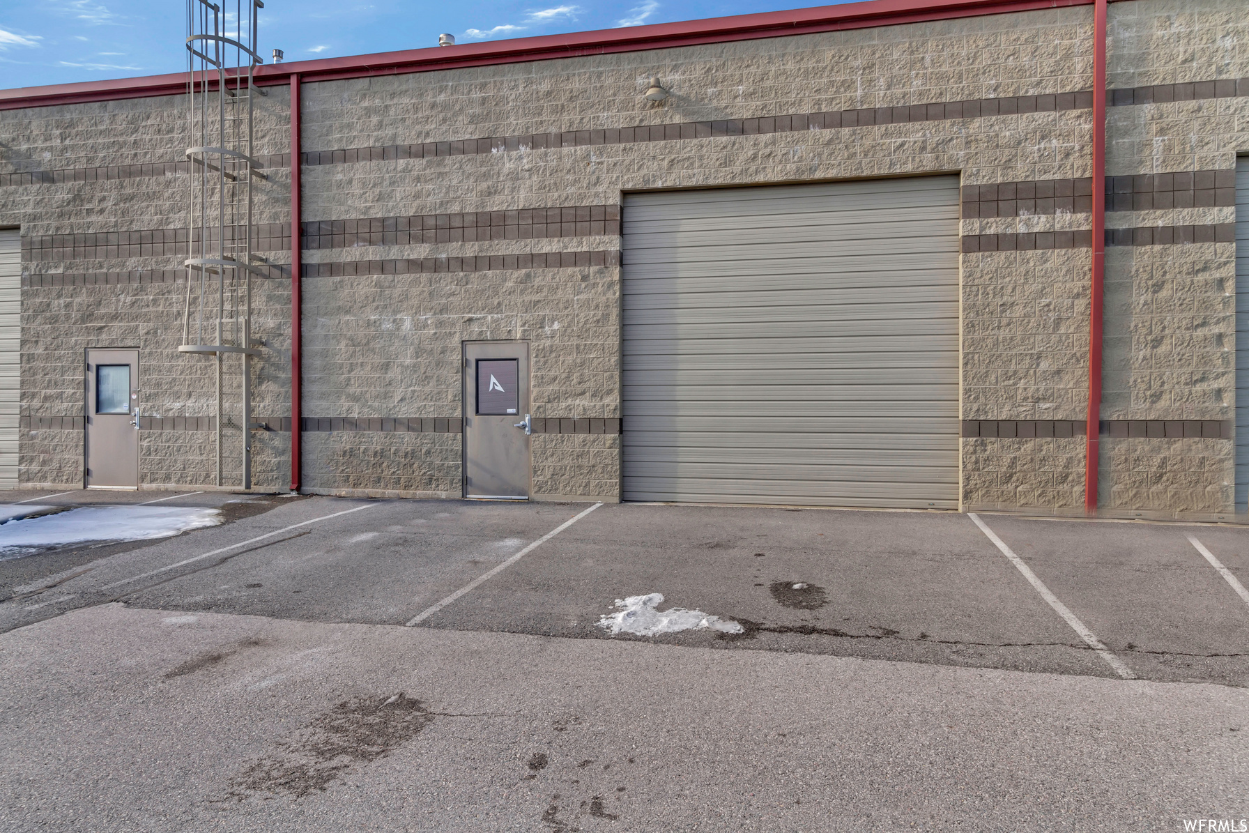 main property photo 16